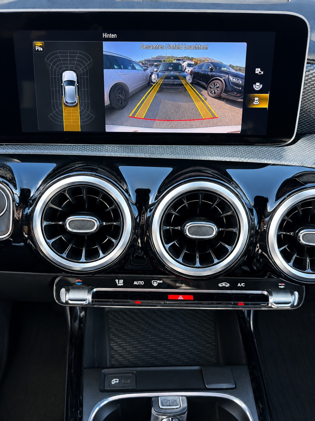 MERCEDES-BENZ A 250 Progressive 7G-DCT-image-9
