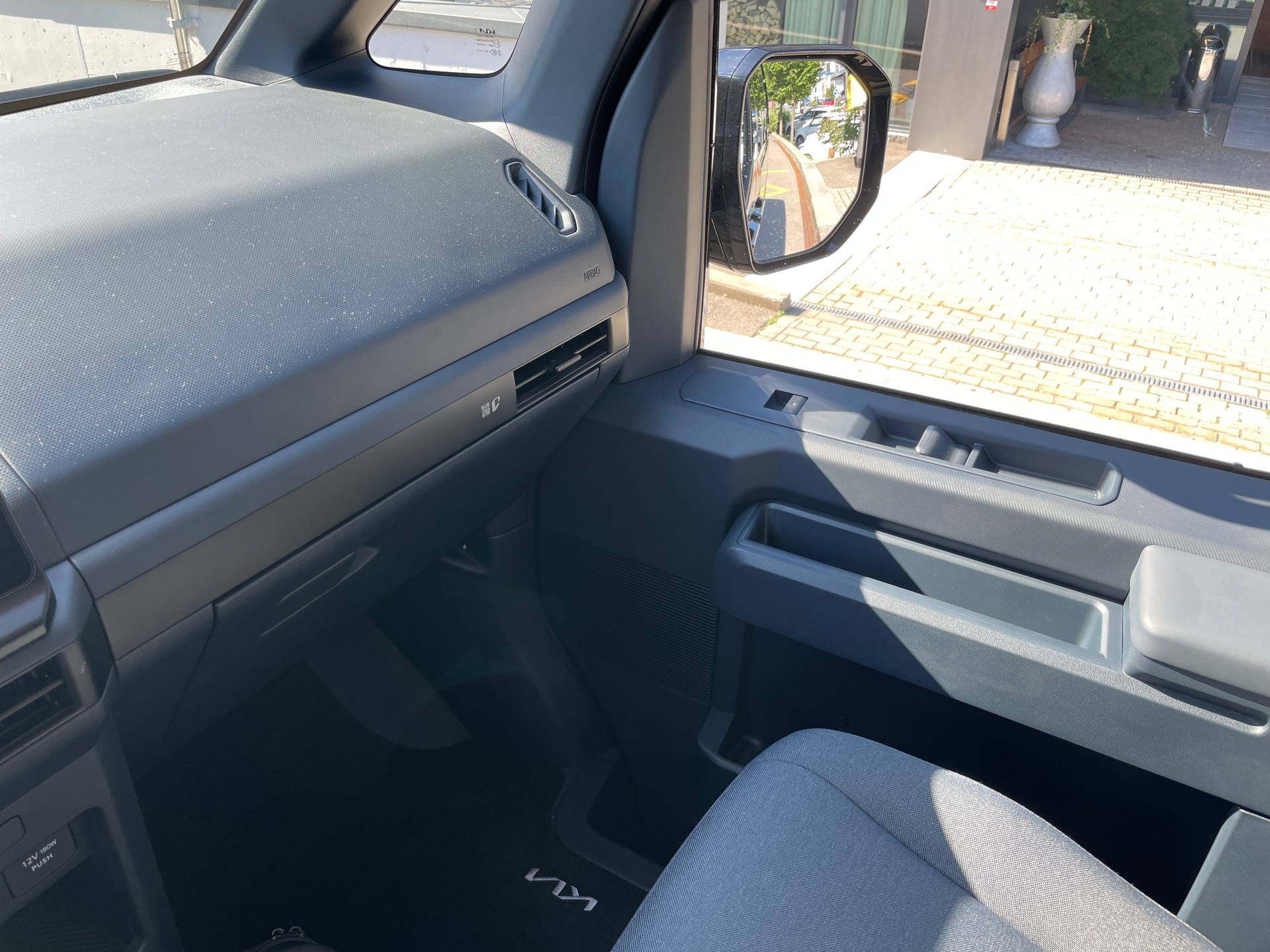 KIA PV5 Cargo 71.2 kWh Plus mit Wärmepumpe, 2-Schiebetüren-image-19
