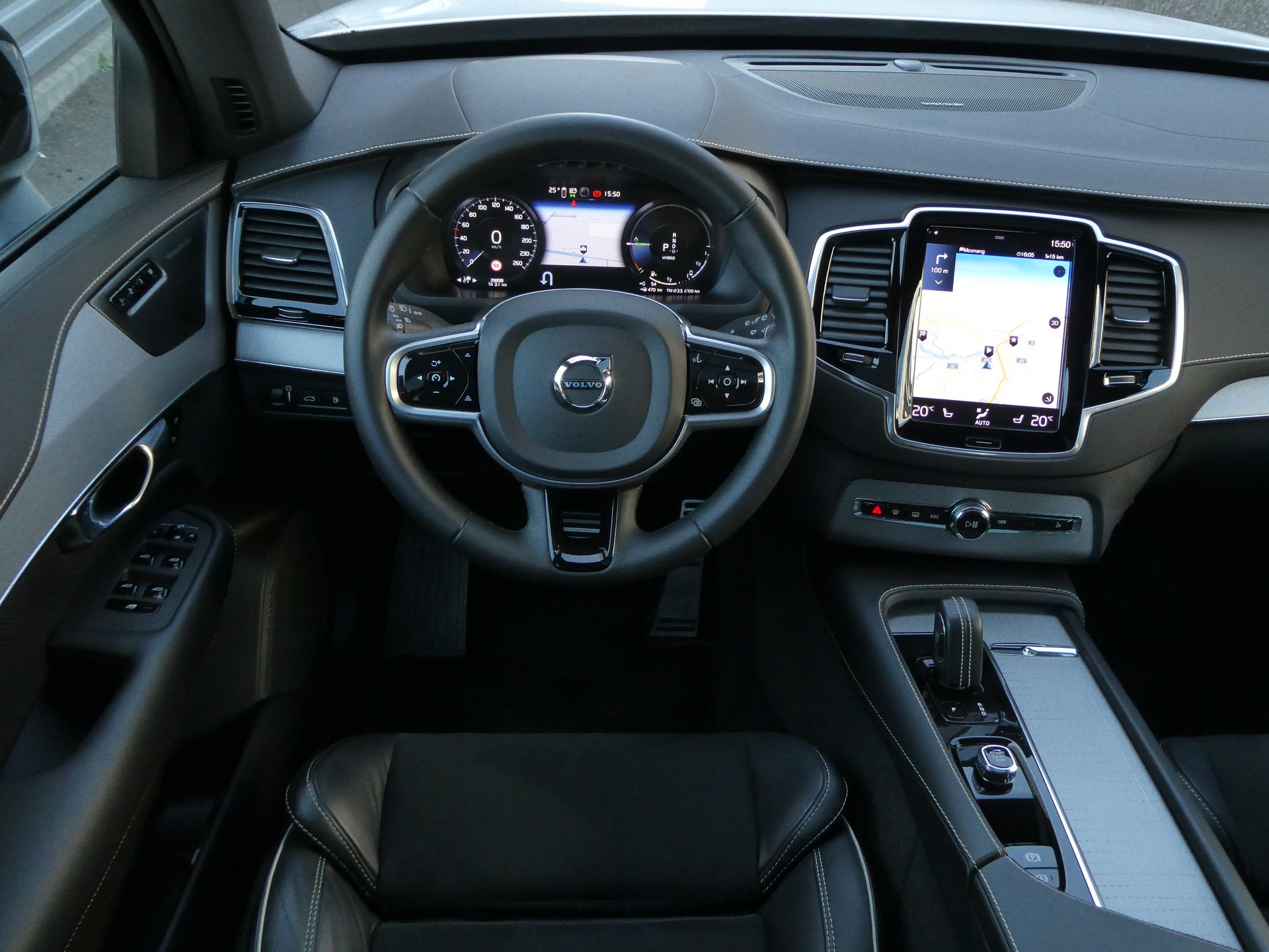 VOLVO XC90 T8 eAWD PluginHybrid Plus Dark Geartronic-image-14