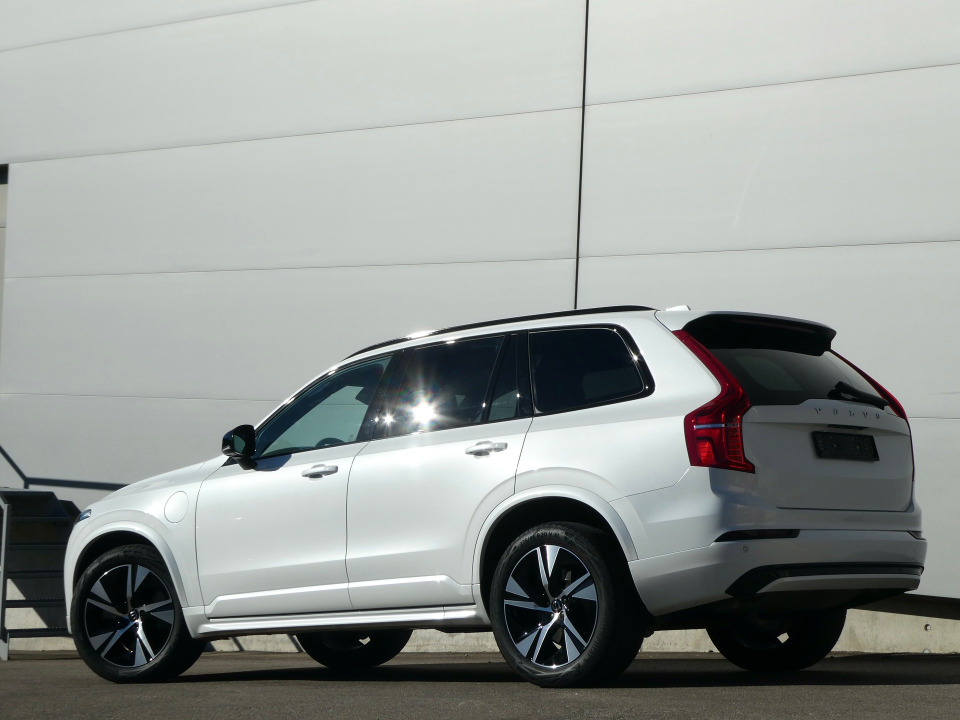 VOLVO XC90 T8 eAWD PluginHybrid Plus Dark Geartronic-image-5