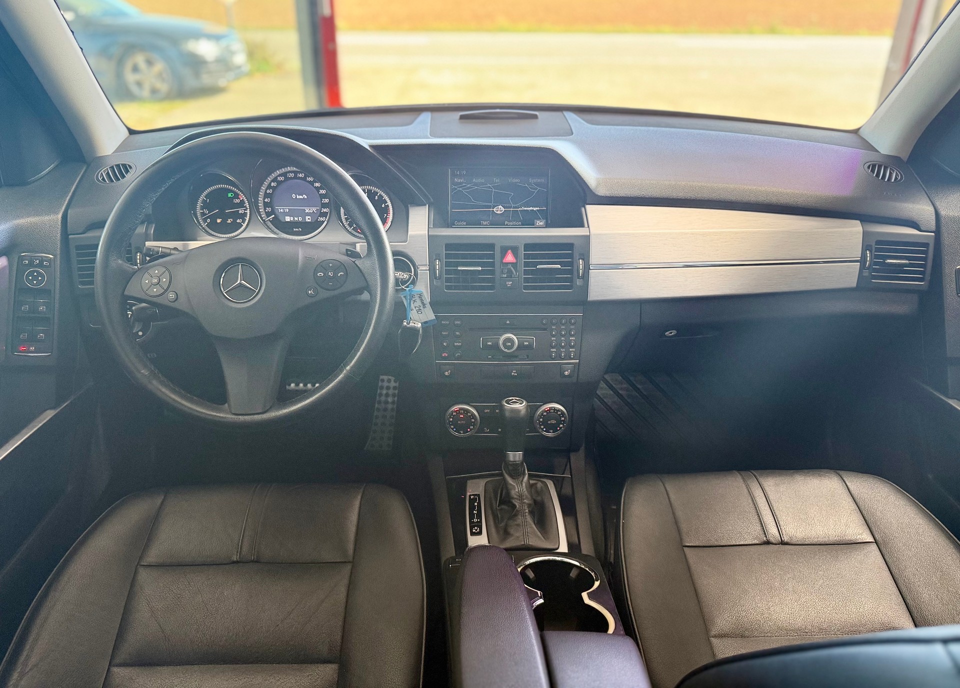 MERCEDES-BENZ GLK 300 (280) 4Matic 7G-Tronic Sport Paket-image-16