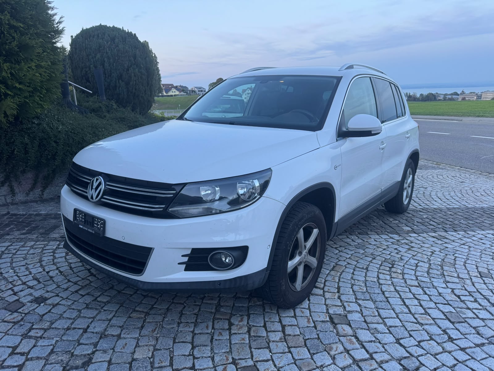 VW Tiguan 2.0 TSI Sport&Style 4Motion-image-2