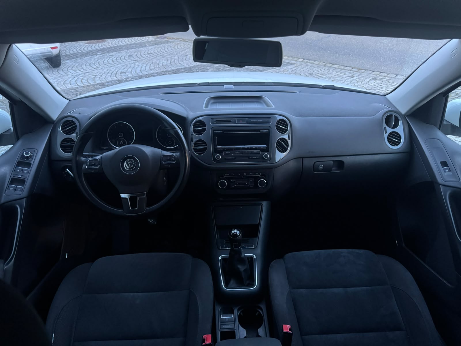 VW Tiguan 2.0 TSI Sport&Style 4Motion-image-8