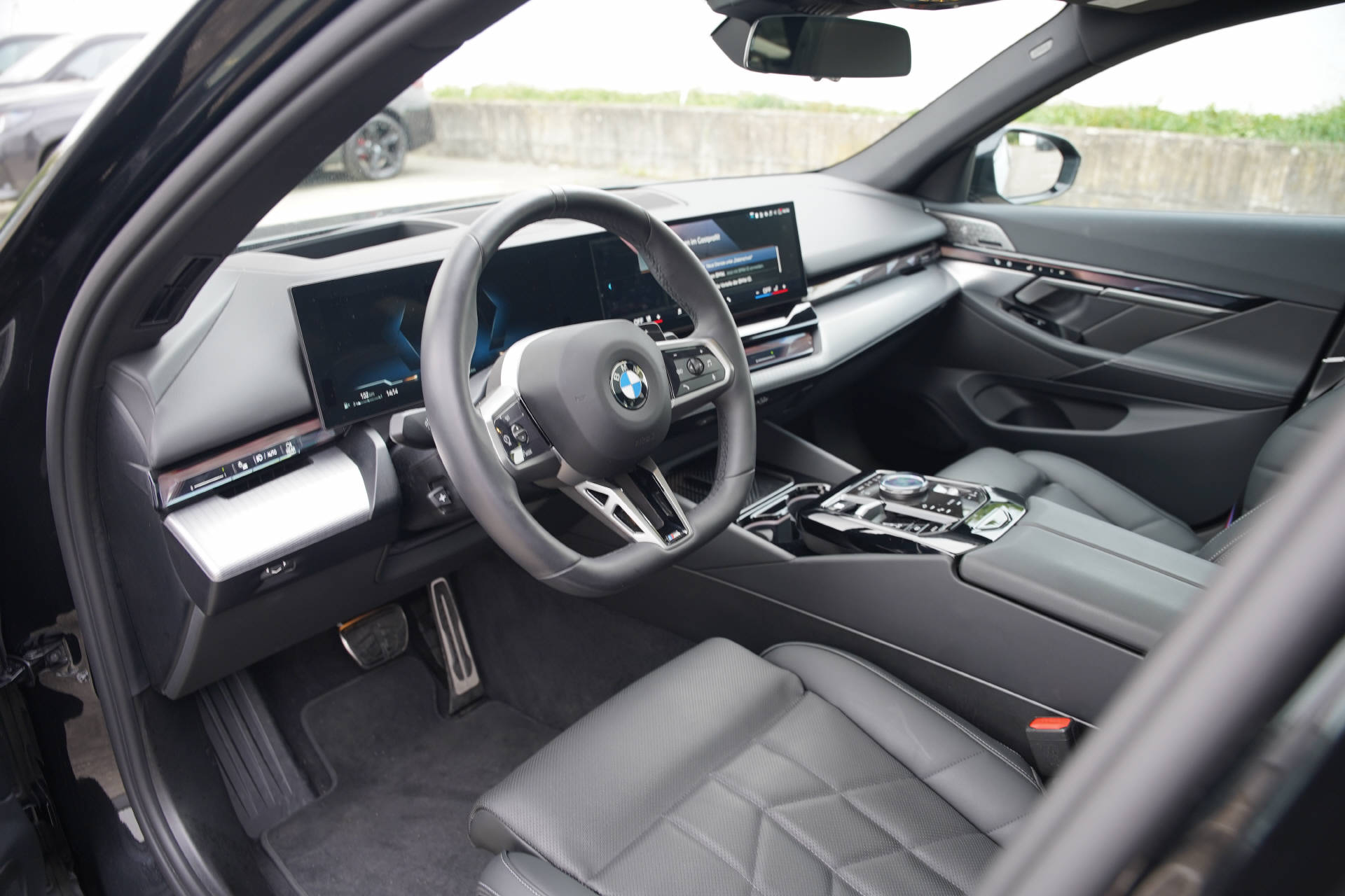 BMW 540d xDrive 48V M Sport Pro Steptronic-image-6