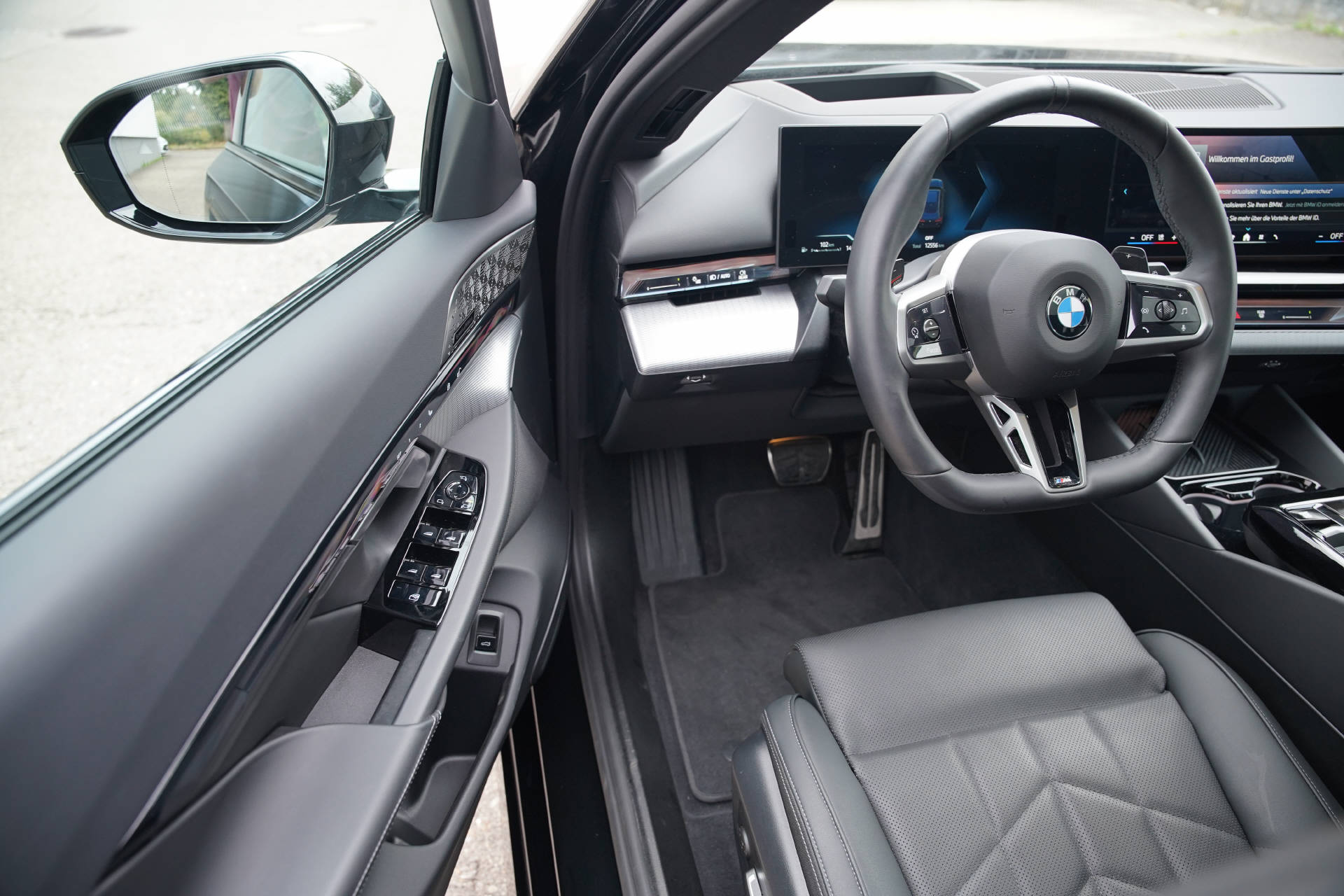 BMW 540d xDrive 48V M Sport Pro Steptronic-image-8