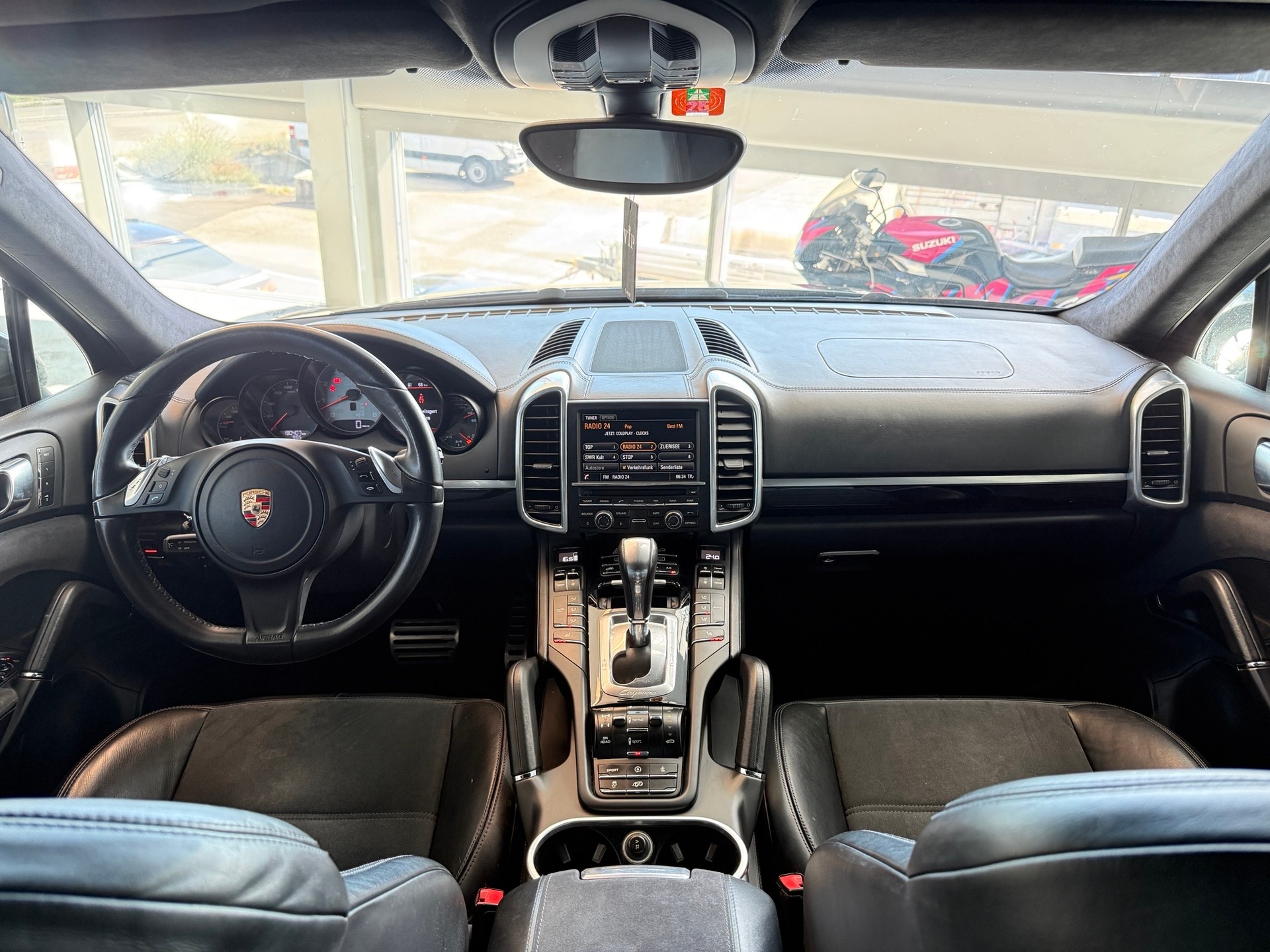 PORSCHE Cayenne GTS-image-15