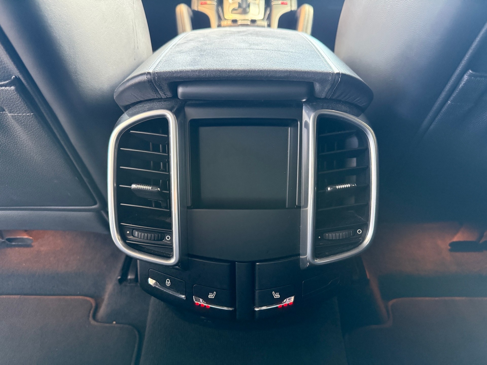 PORSCHE Cayenne GTS-image-20