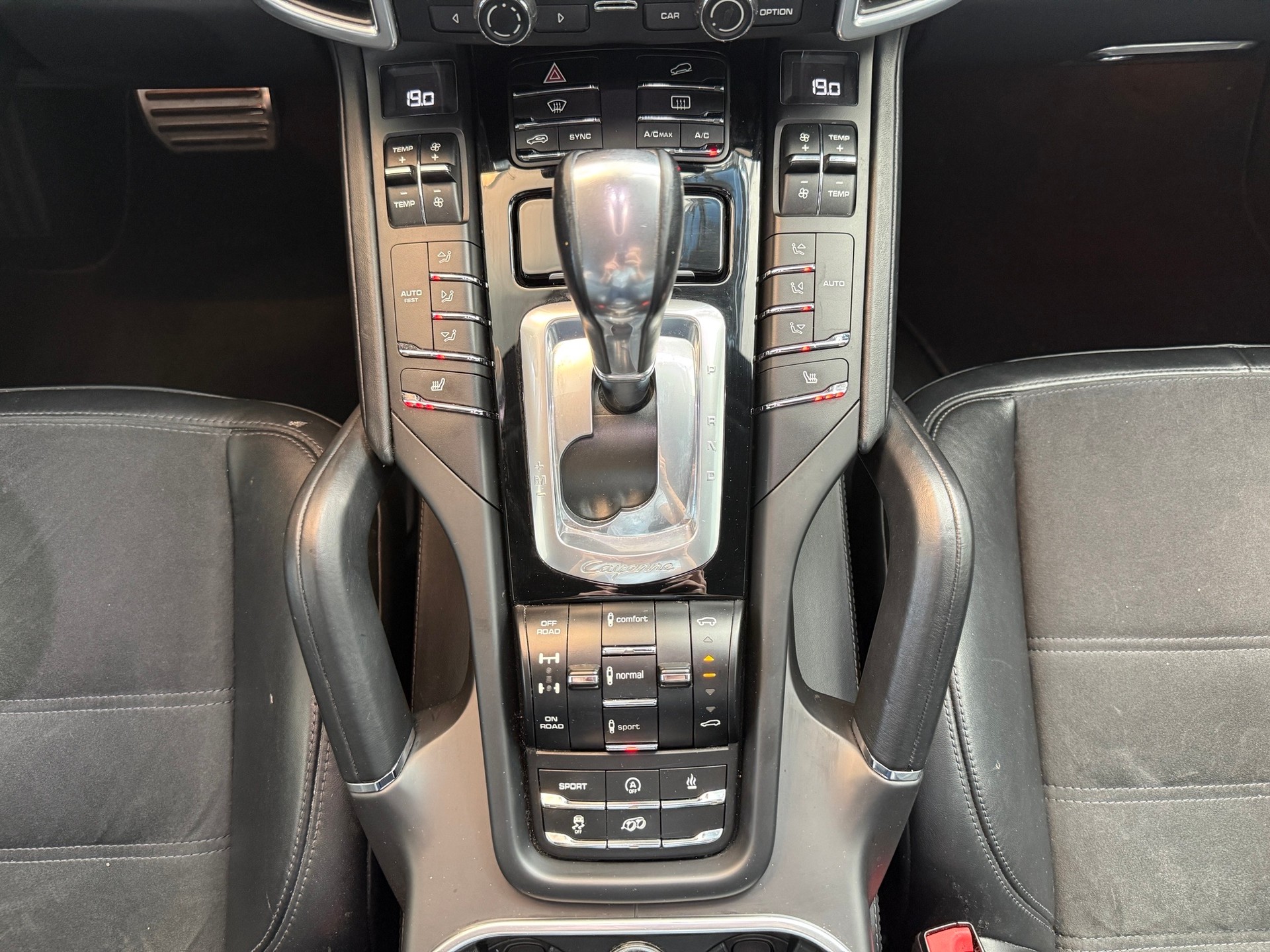 PORSCHE Cayenne GTS-image-18