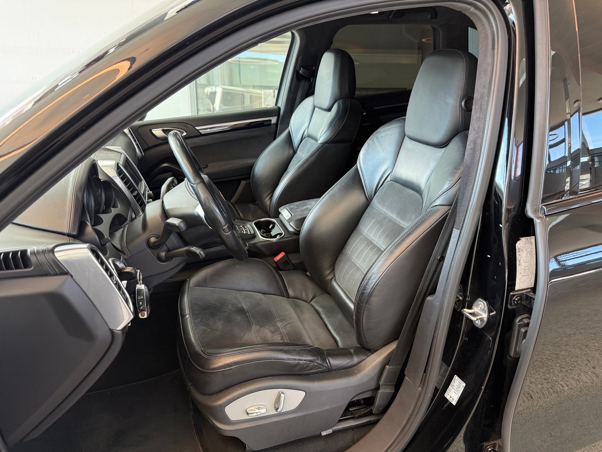 PORSCHE Cayenne GTS-image-7