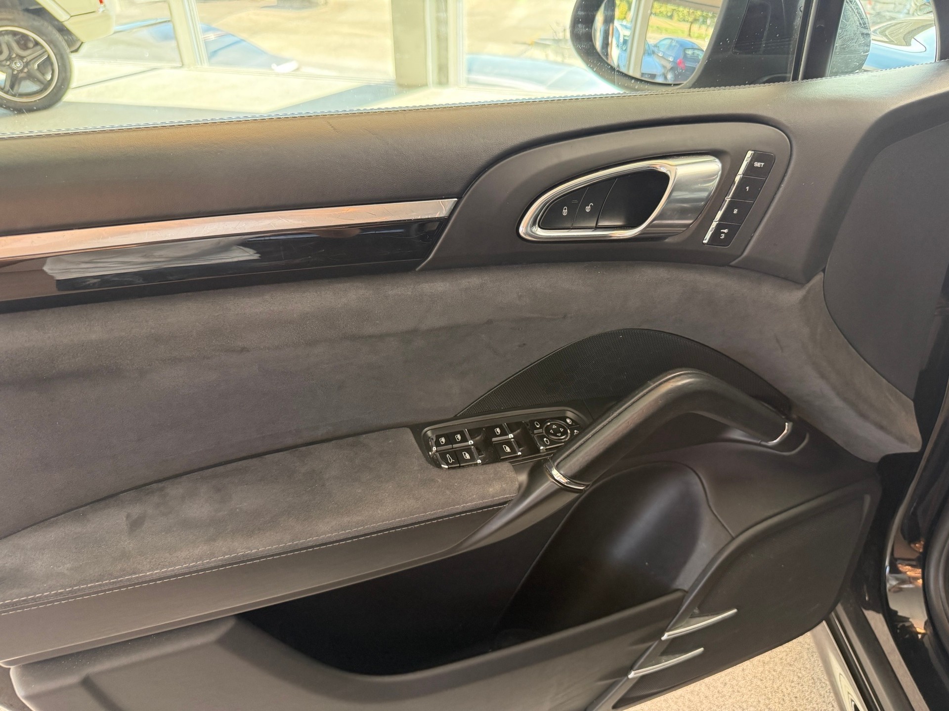 PORSCHE Cayenne GTS-image-19