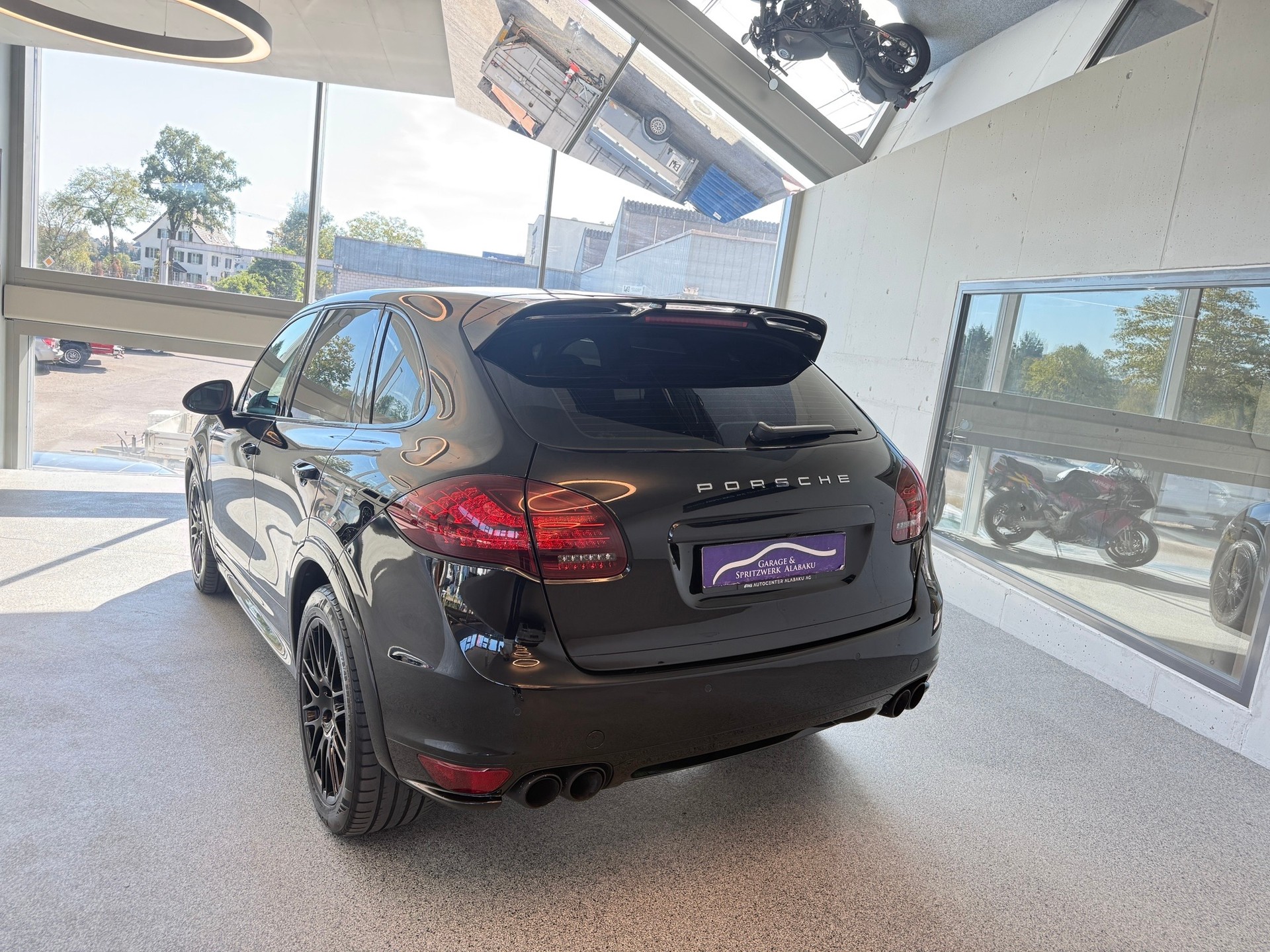 PORSCHE Cayenne GTS-image-3