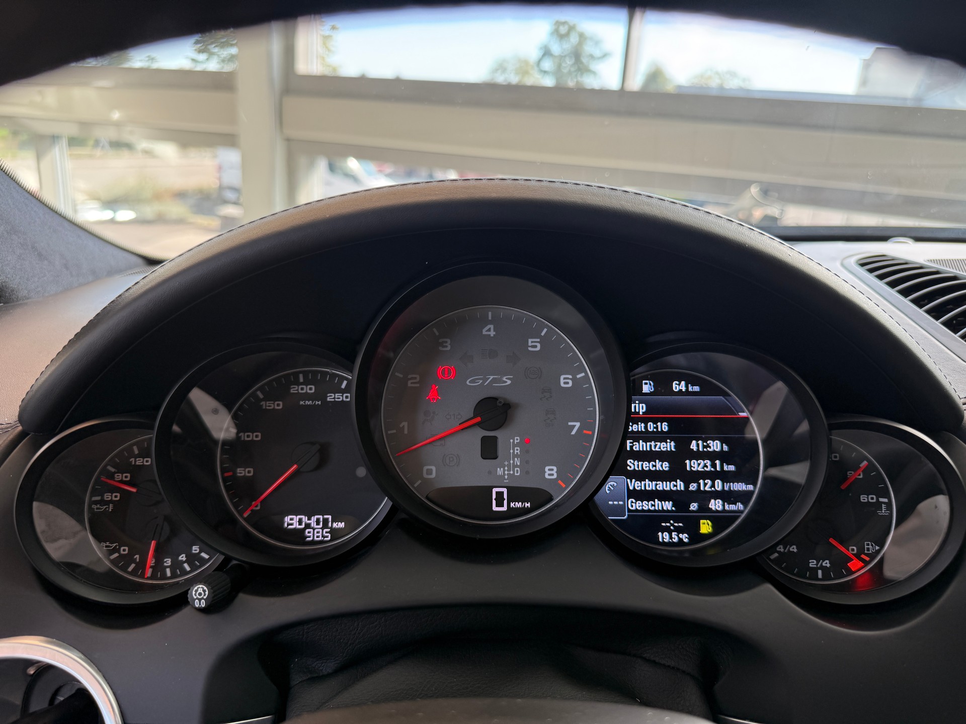 PORSCHE Cayenne GTS-image-23