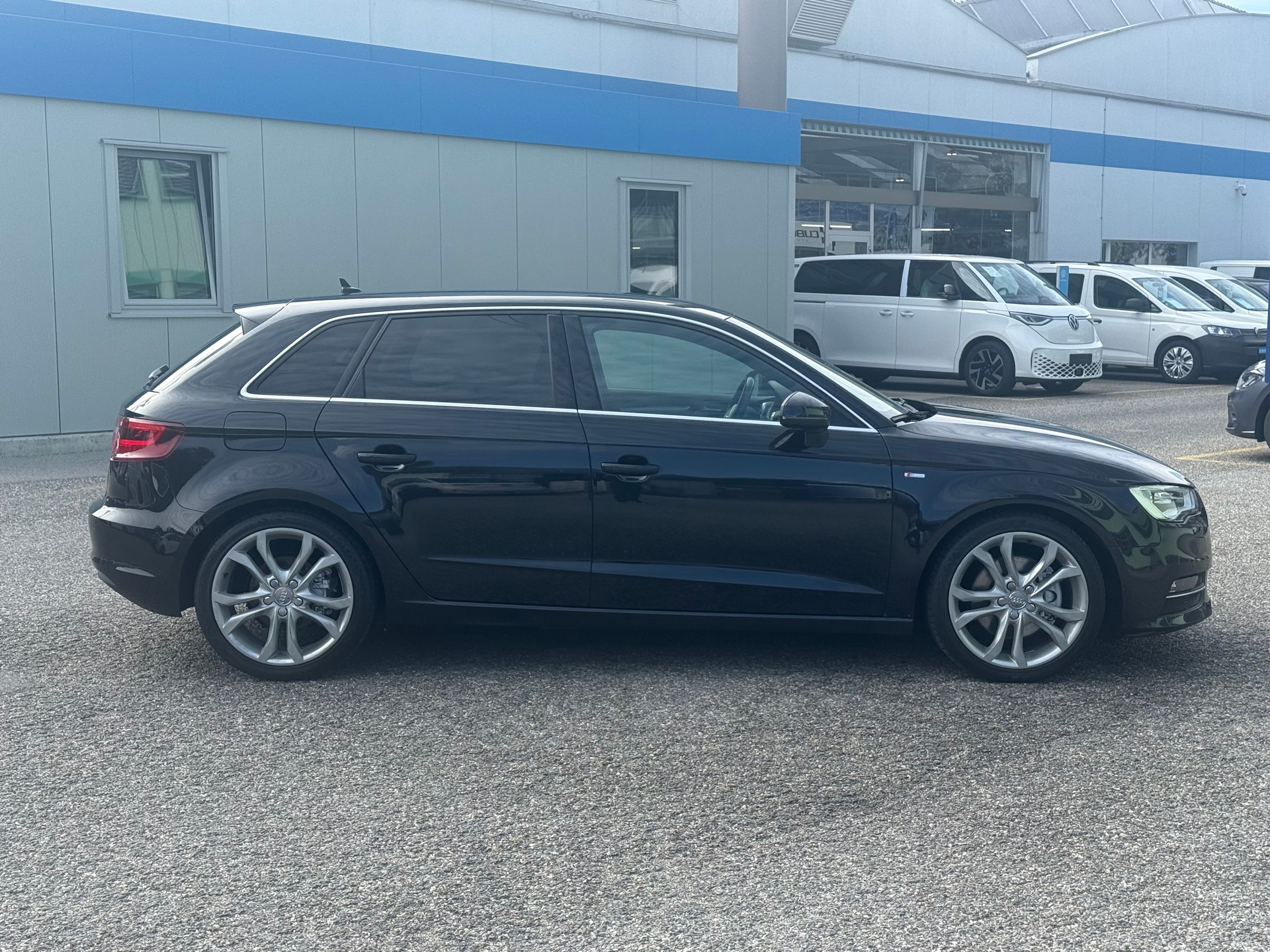 AUDI A3 Sportback 1.8 TFSI Ambition quattro S-tronic S-Line, AHK ab Werk-image-3