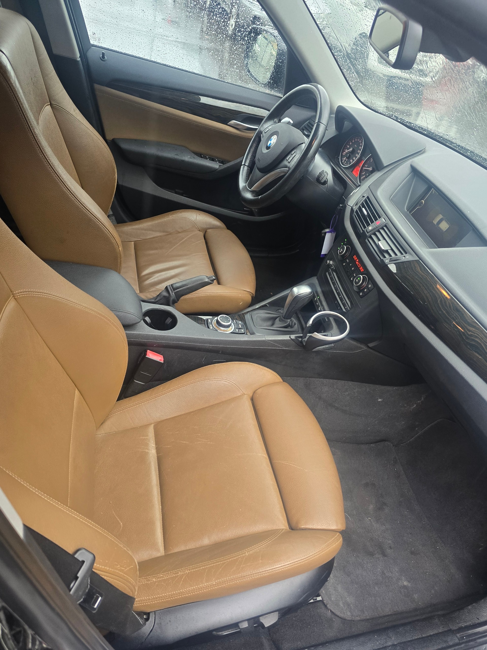 BMW X1 xDrive 28i Steptronic-image-10