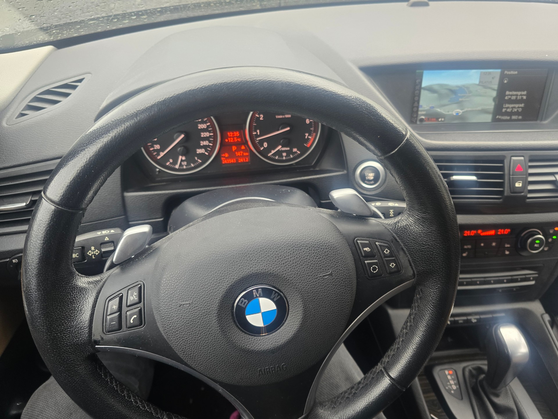 BMW X1 xDrive 28i Steptronic-image-8