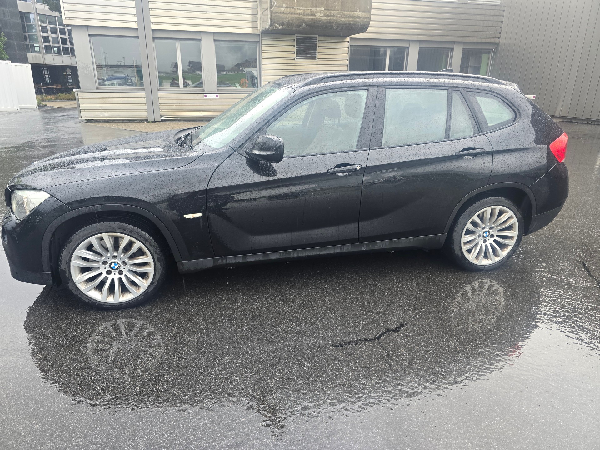 BMW X1 xDrive 28i Steptronic-image-7