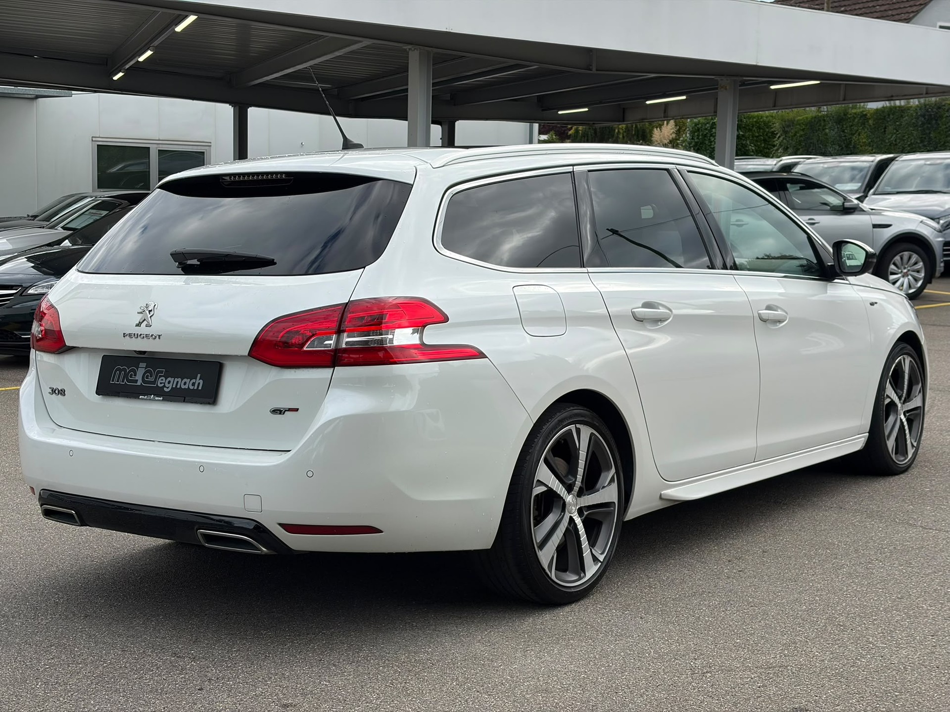 PEUGEOT 308 SW 2.0 BlueHDI GT EAT8-image-8
