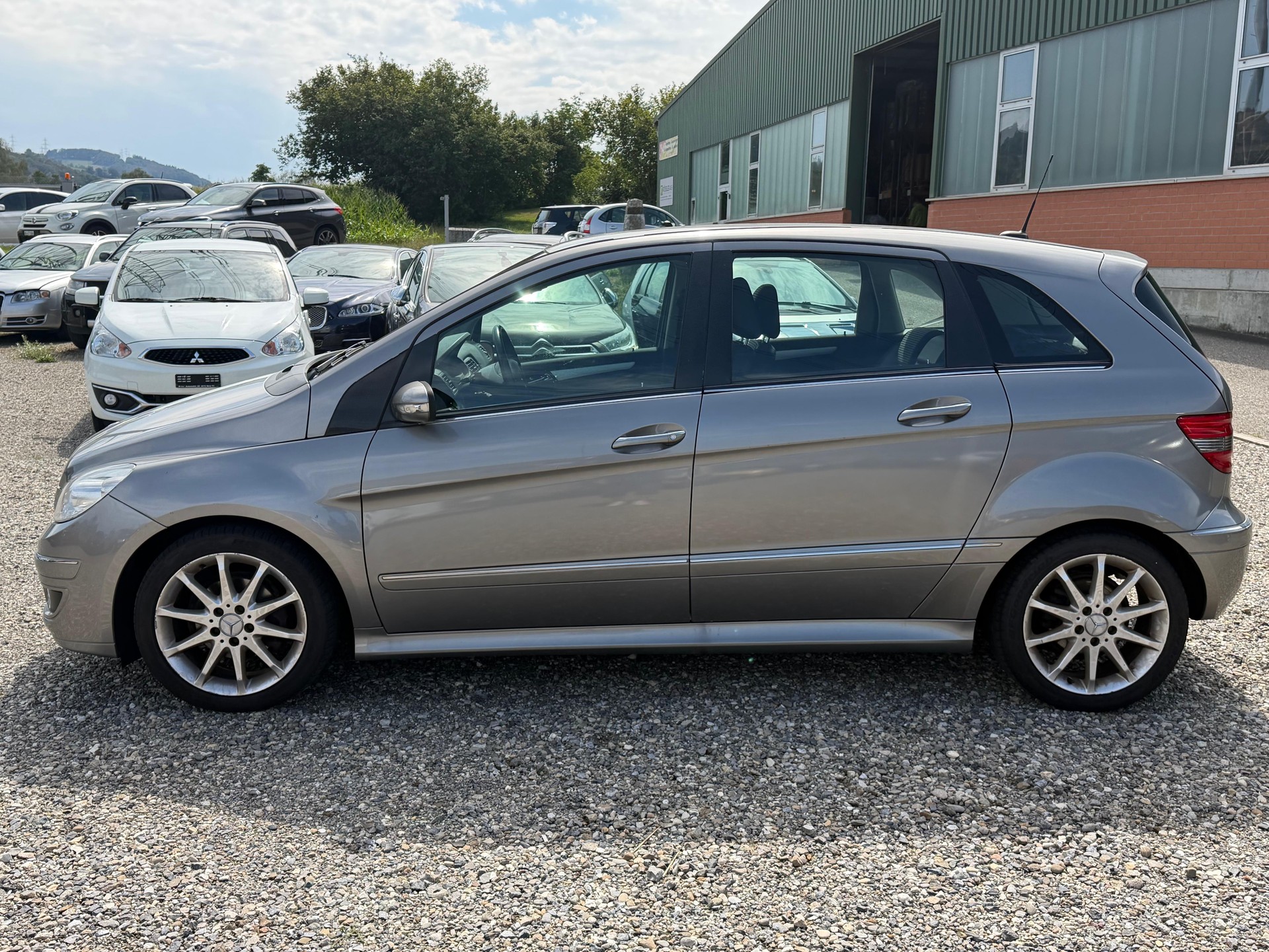 MERCEDES-BENZ B 170-image-10
