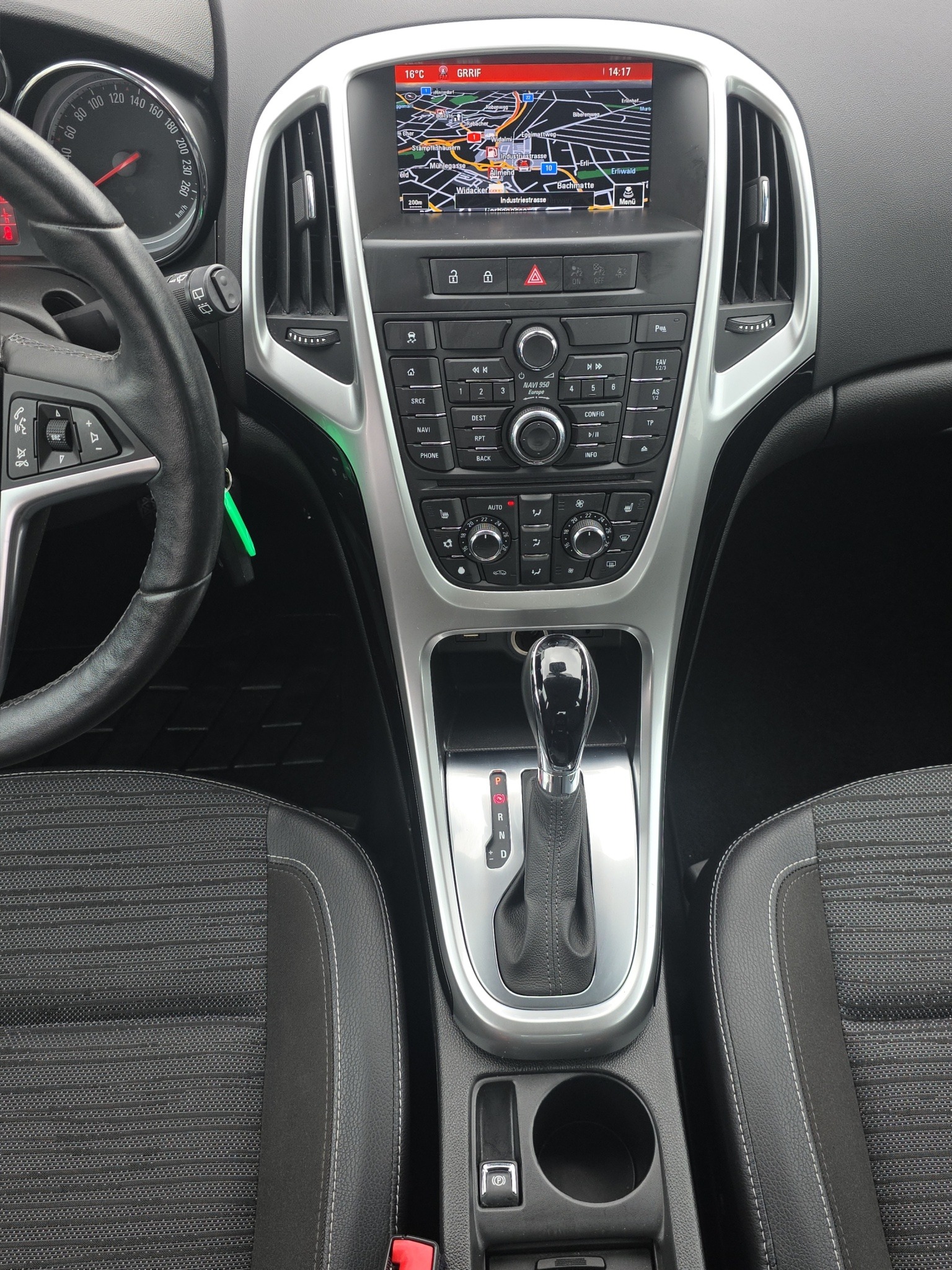 OPEL Astra 1.4i 16V Turbo Active Edition Automatic-image-12