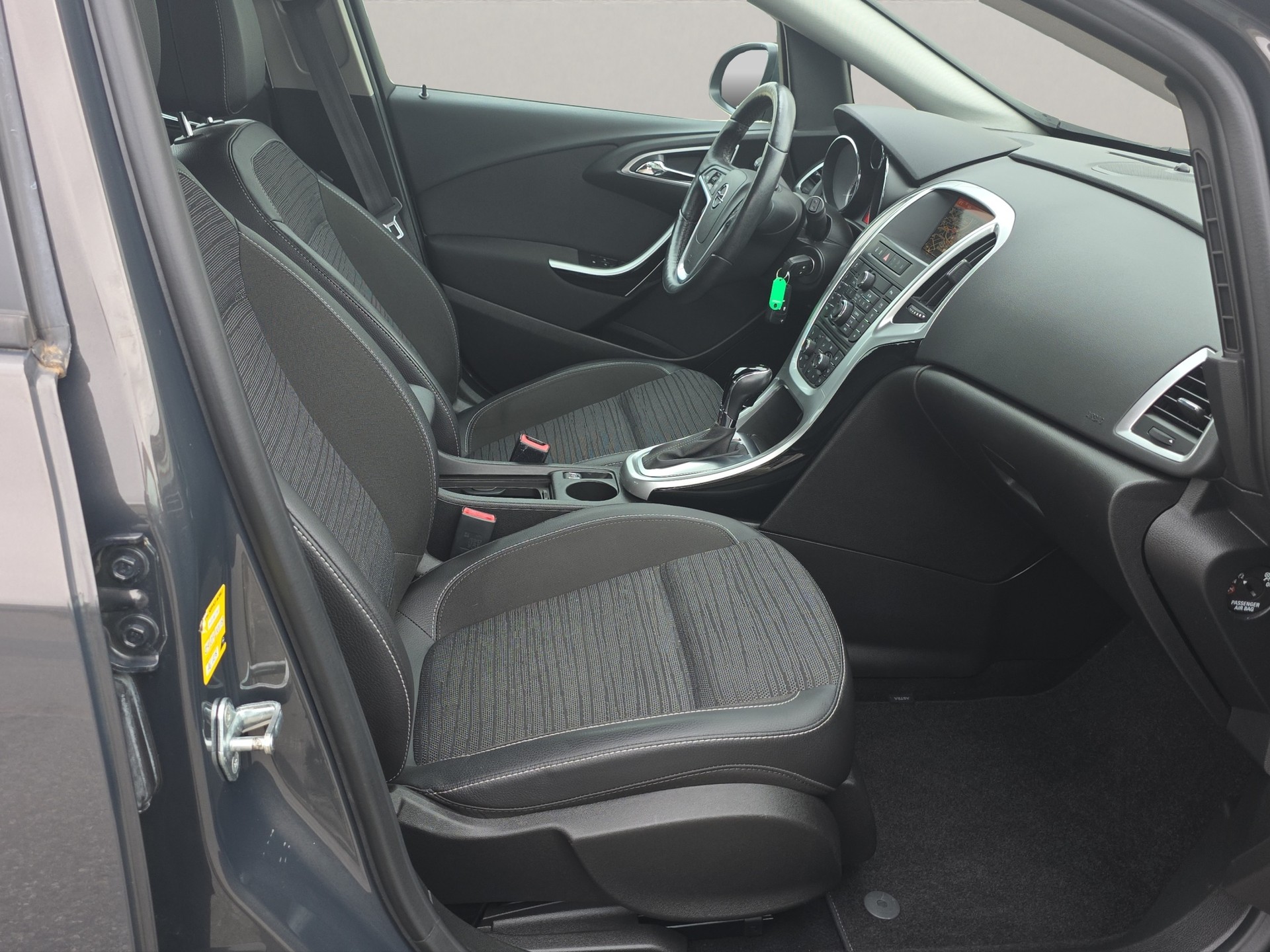 OPEL Astra 1.4i 16V Turbo Active Edition Automatic-image-13