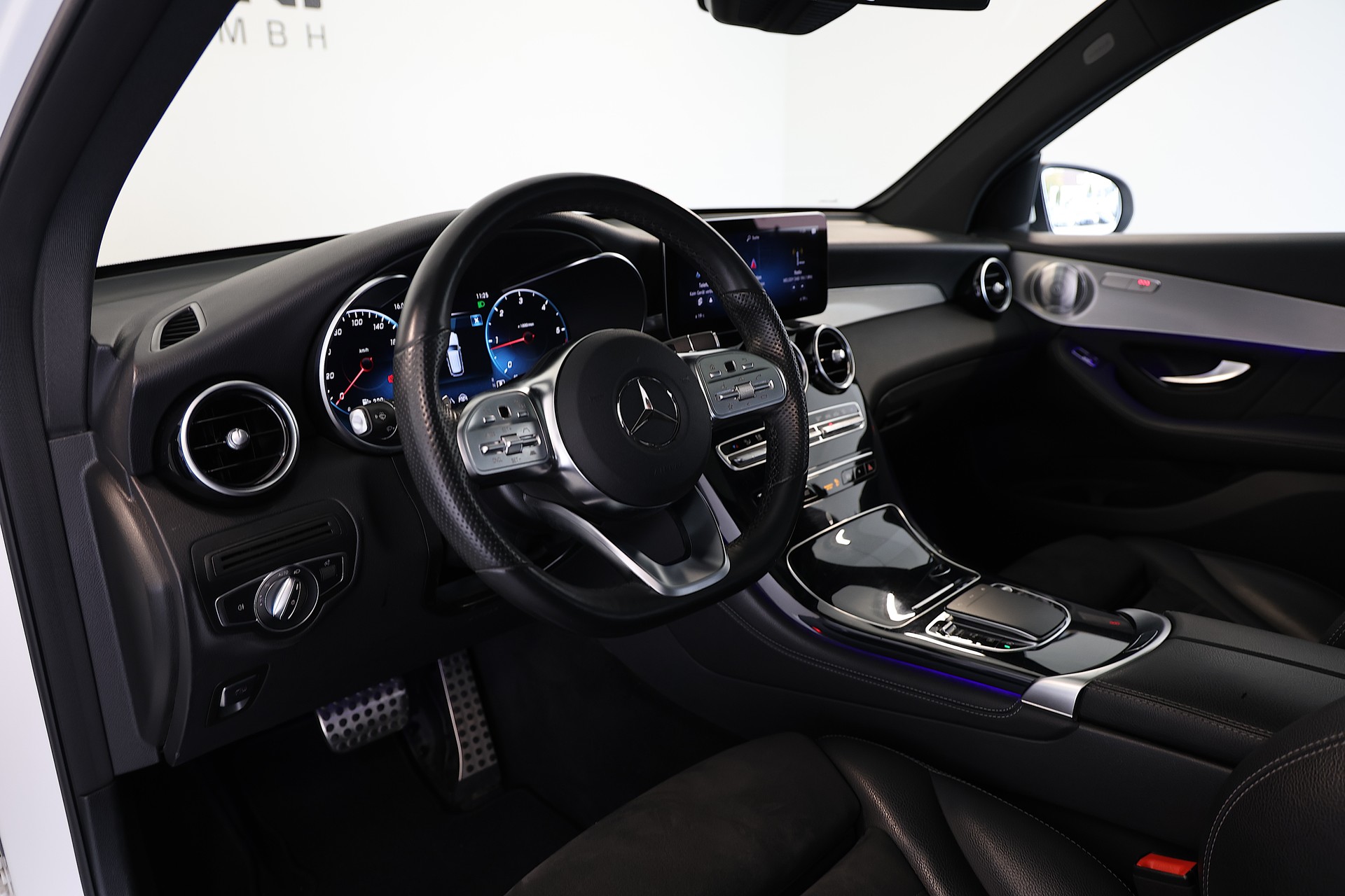 MERCEDES-BENZ GLC 220 d AMG Line 4m-image-7