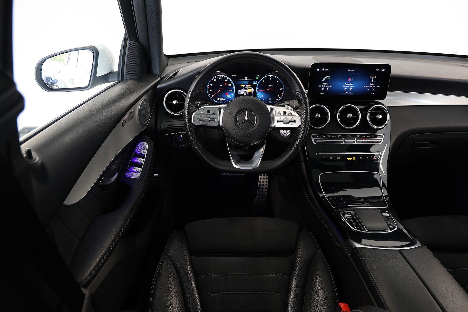 MERCEDES-BENZ GLC 220 d AMG Line 4m-image-8