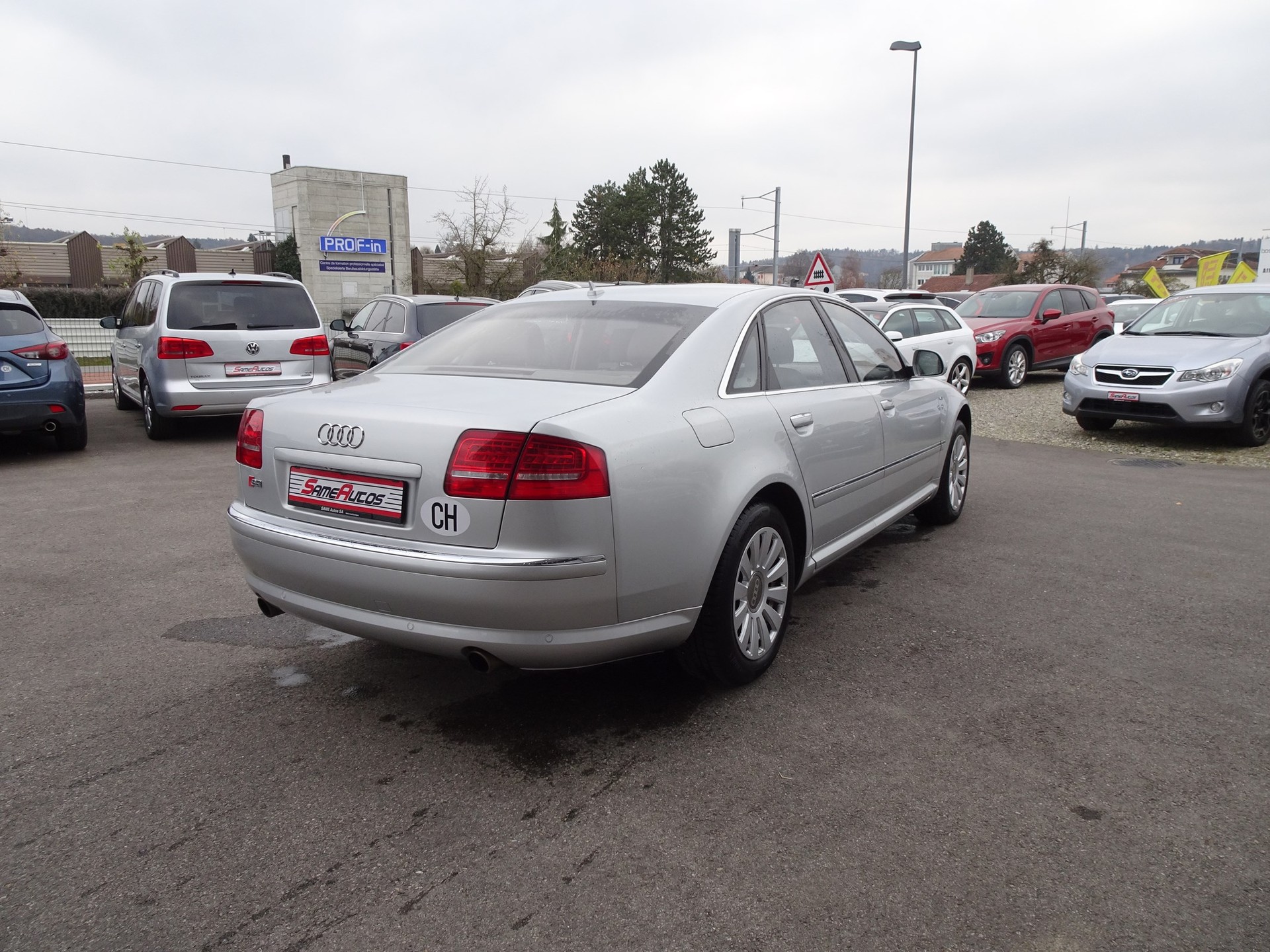 AUDI A8 4.2 FSI quattro tiptronic-image-1