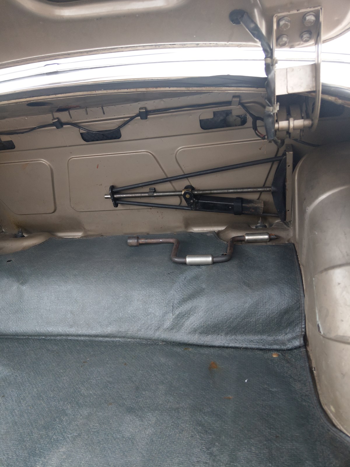 JAGUAR MK 2 2,4-image-3