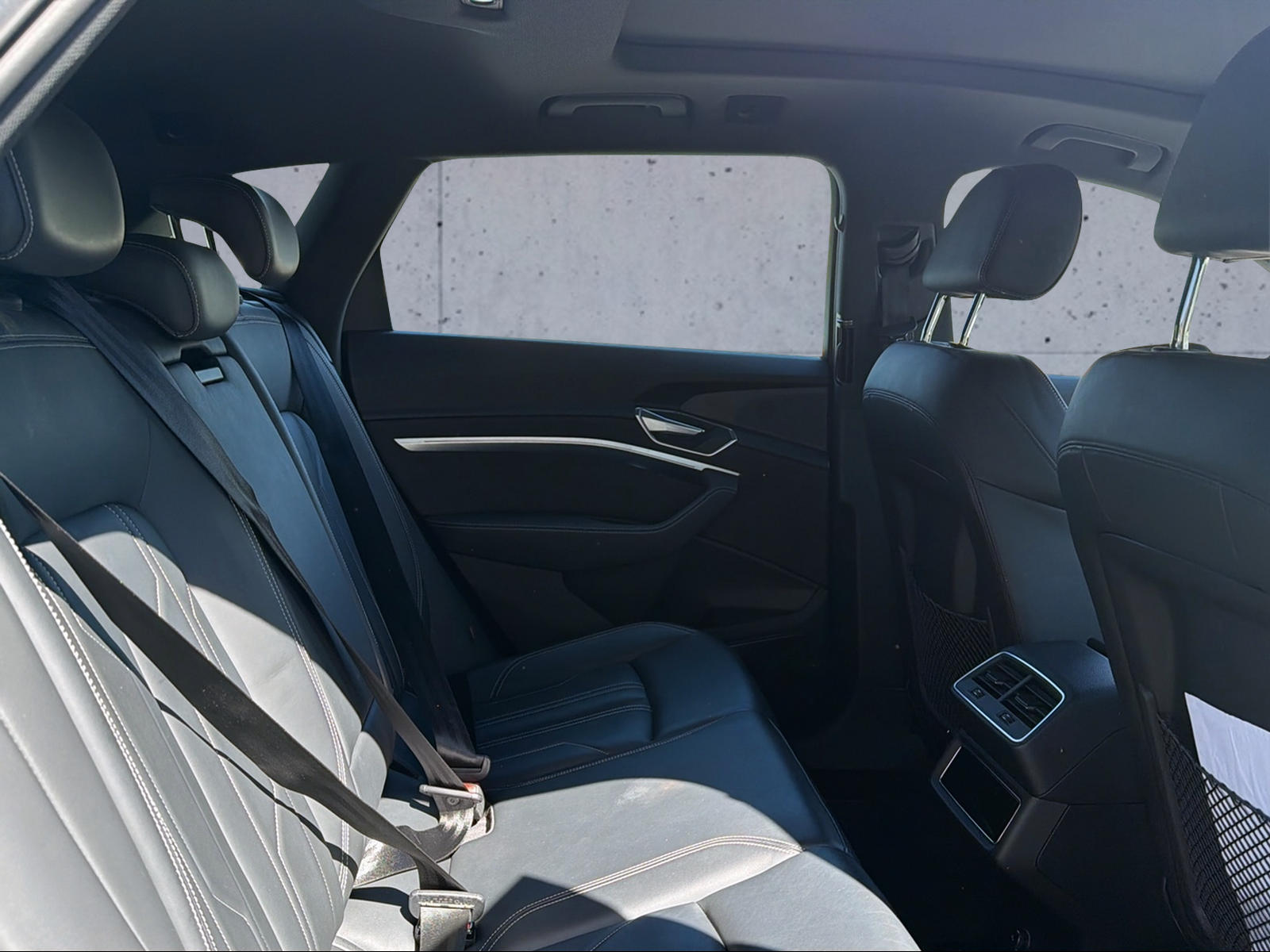 AUDI e-tron 55 Advanced quattro-image-5