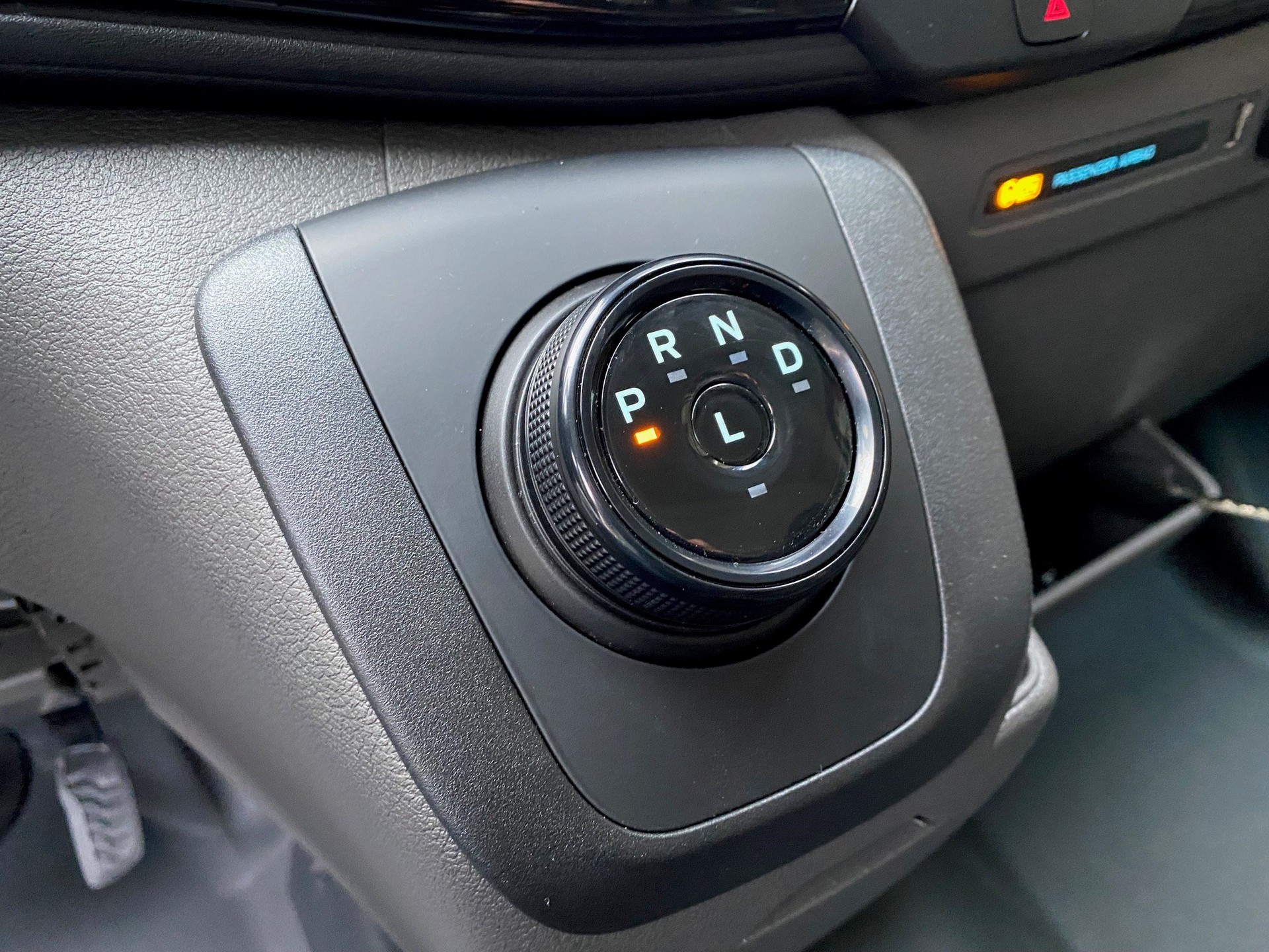 FORD E-Transit Van 350 L2 Trend RWD-image-13