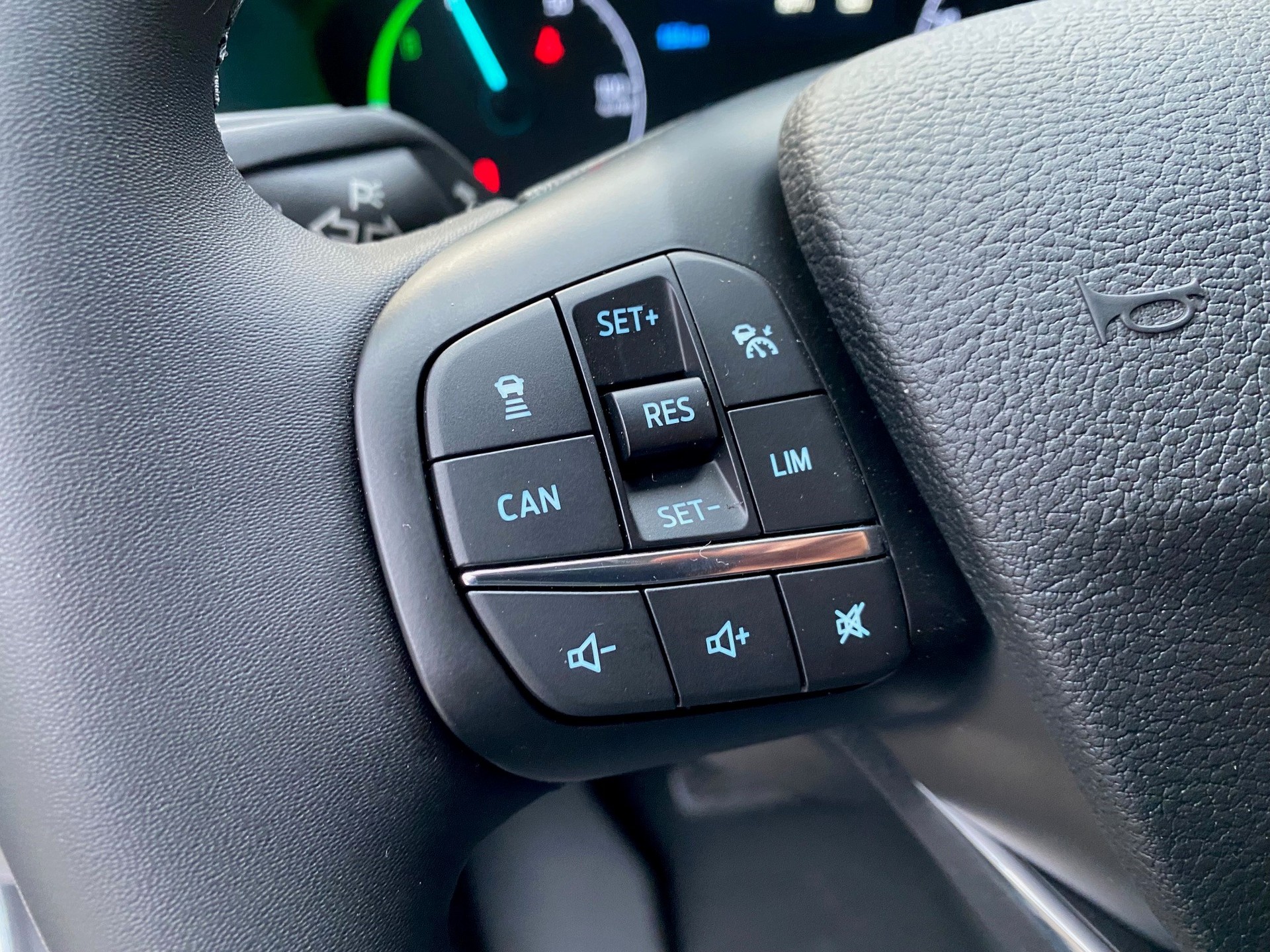 FORD E-Transit Van 350 L2 Trend RWD-image-14