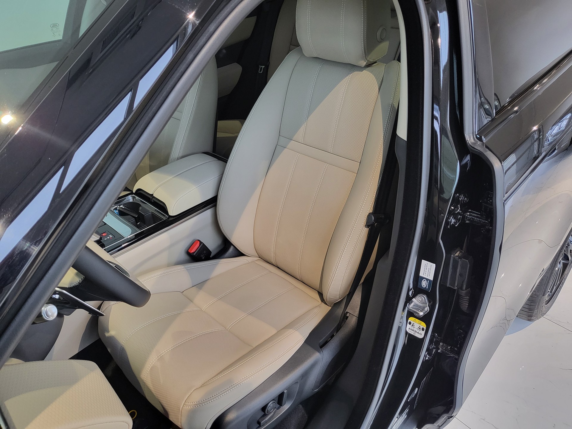 LAND ROVER Range Rover Velar P 250 SE Automatic-image-3