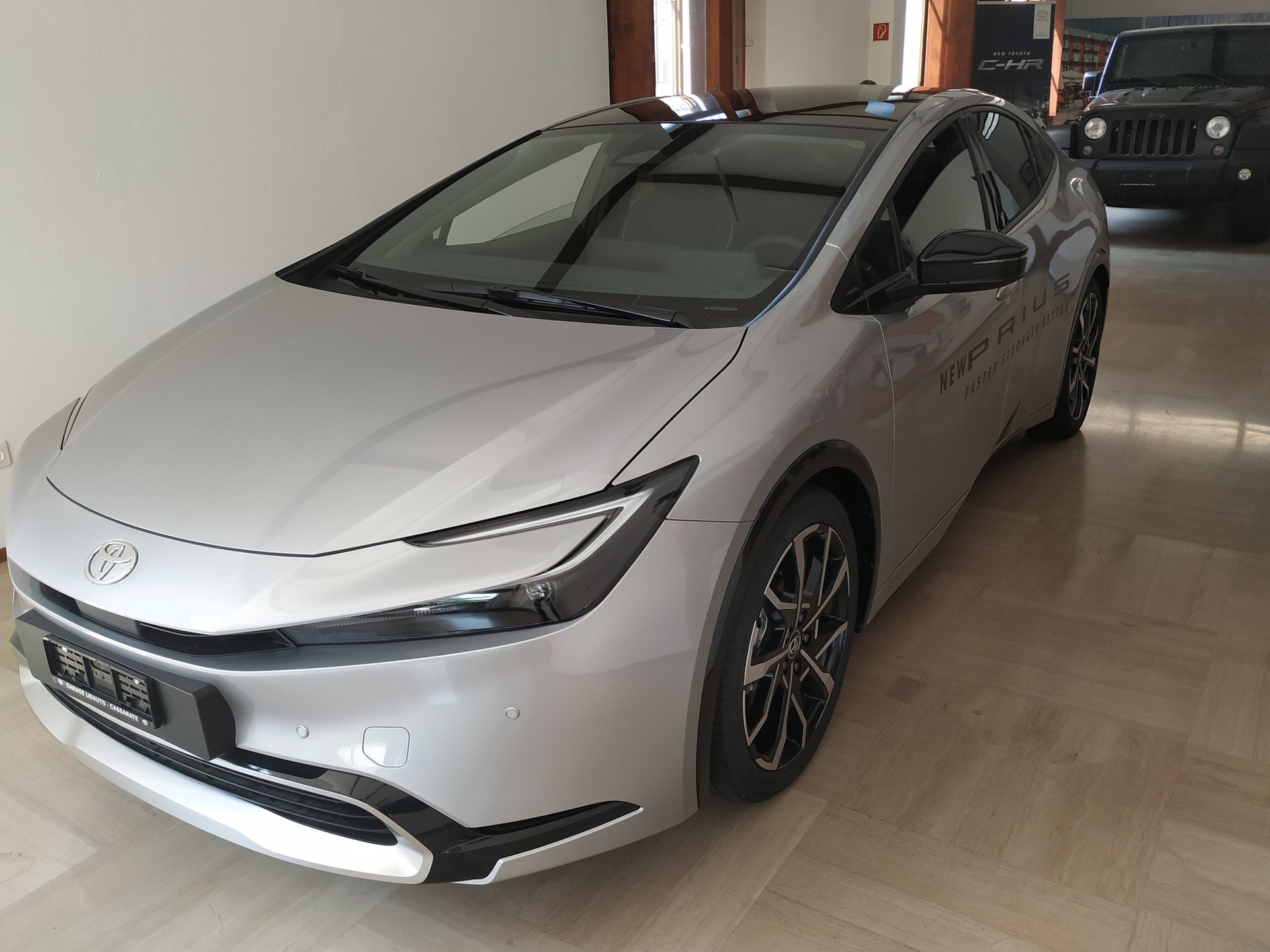 TOYOTA Prius 2.0 VVT-i Plug-in Hybrid Style
