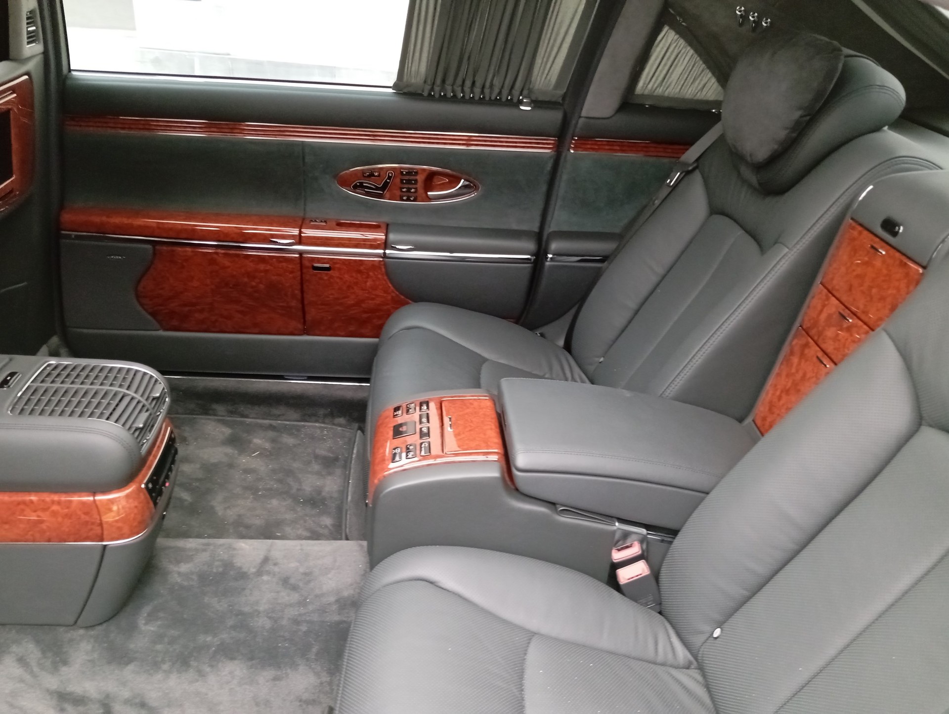 MAYBACH 62-image-13