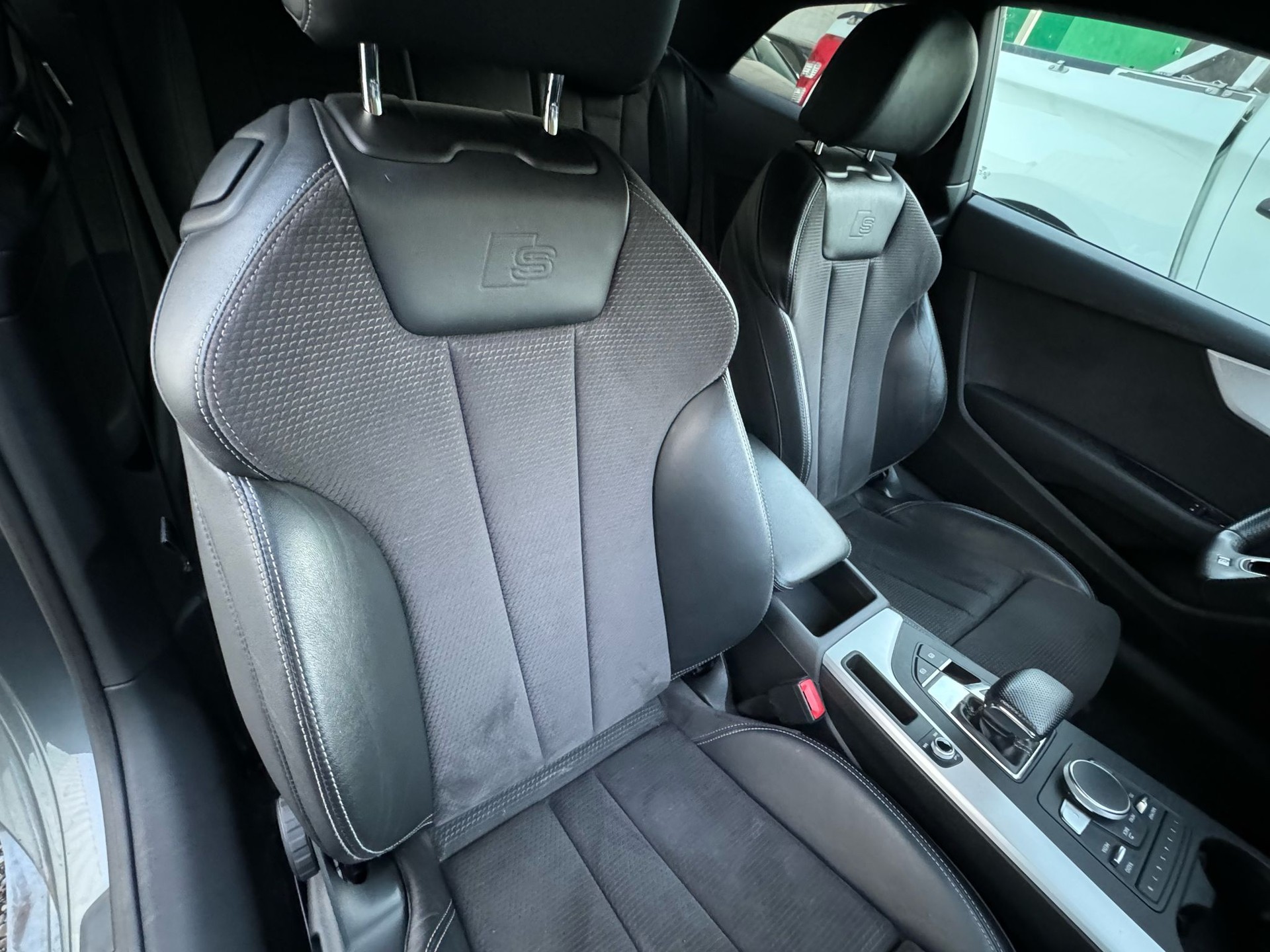 AUDI A5 Coupé 3.0 TDI quattro S-tronic-image-11