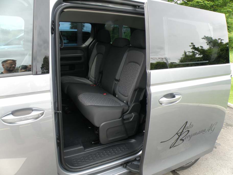VW ID.Buzz Bus 77kWh Pro-image-5
