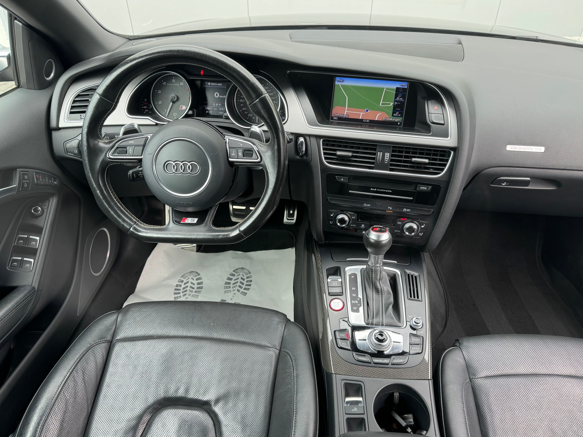 AUDI S5 Cabrio 3.0 TFSI quattro S-tronic-image-4