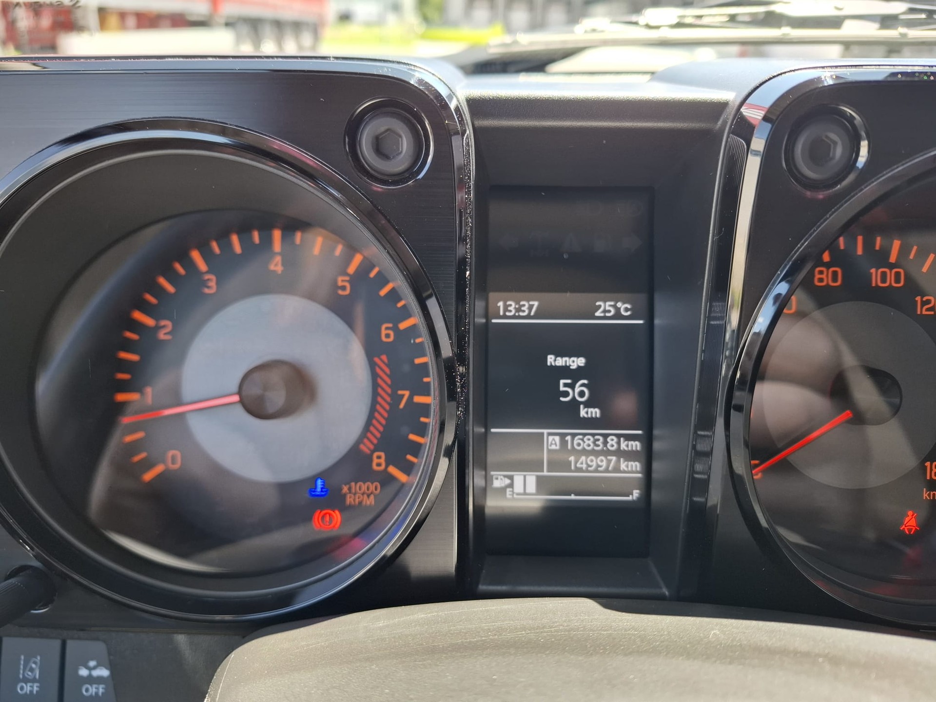 SUZUKI Jimny 1.5 Compact+ 4x4-image-4