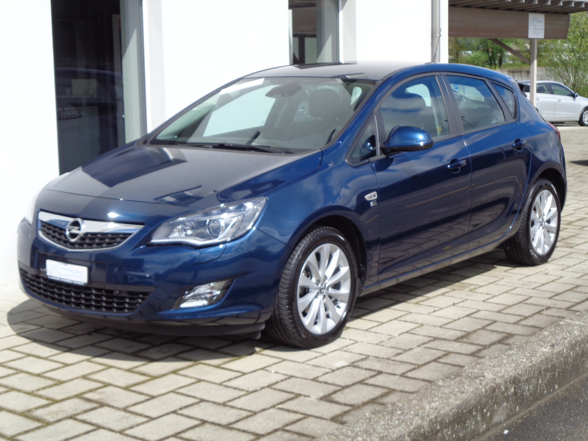 OPEL Astra 1.4i 16V Turbo Anniversary Edition-showroom-element-3