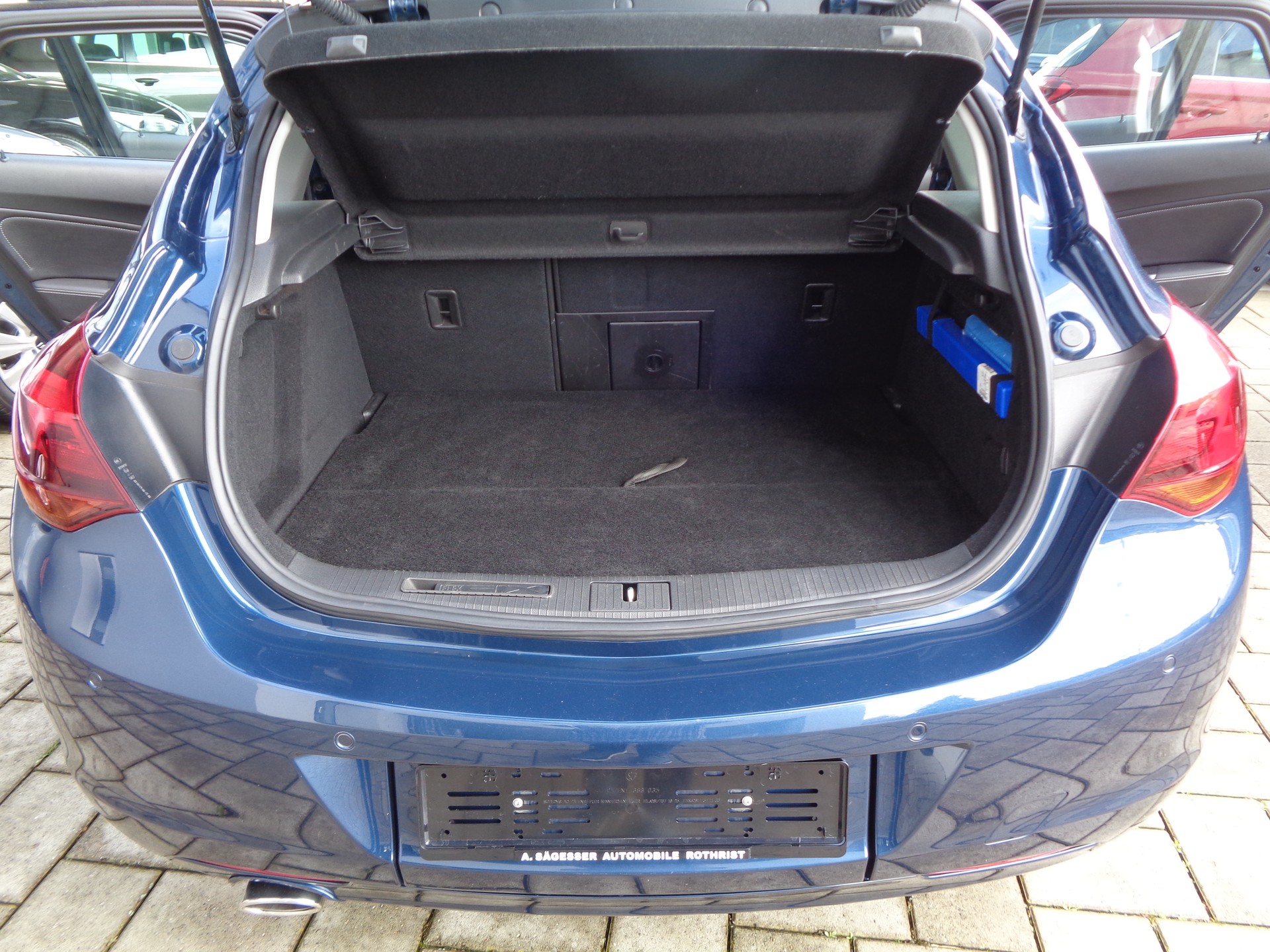 OPEL Astra 1.4i 16V Turbo Anniversary Edition-image-11