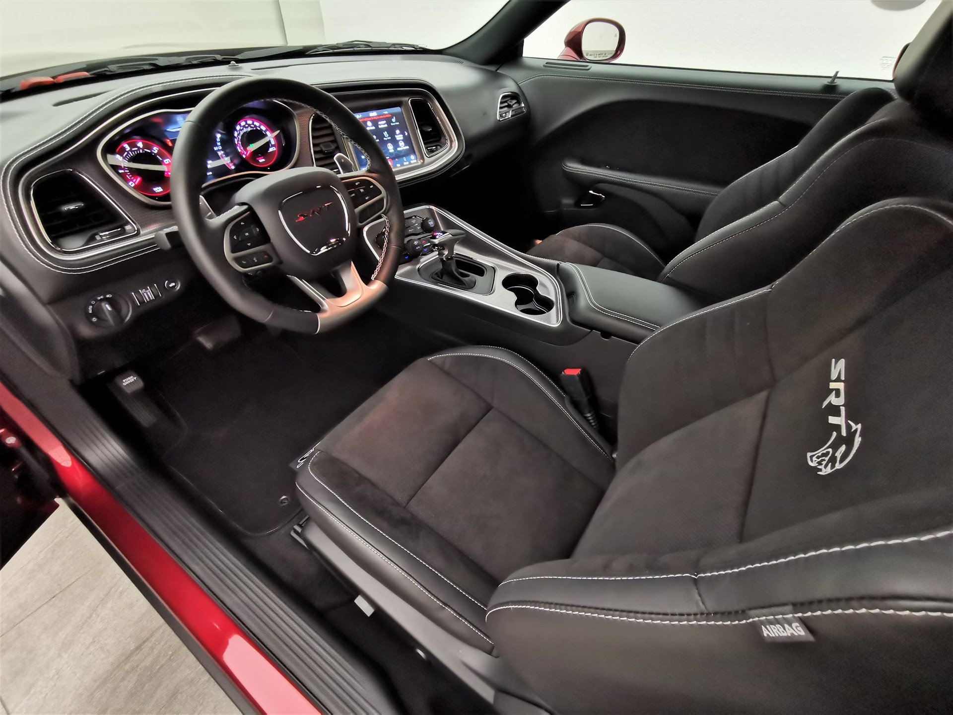 DODGE Challenger SRT Hellcat Redeye Widebody-image-7