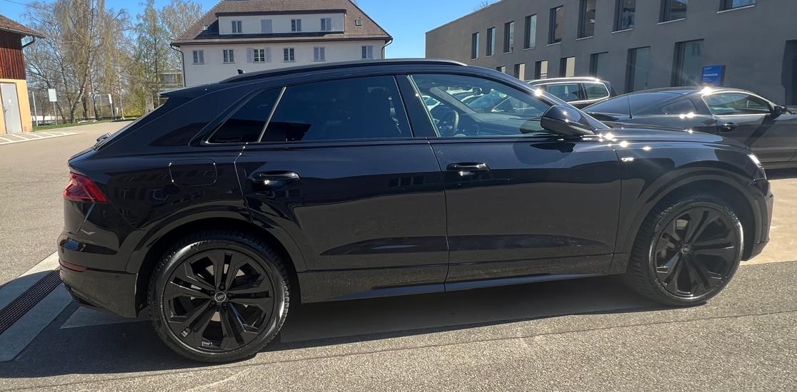 AUDI Q8 3.0 55 TFSI Black Edition quattro tiptronic, S-line, NP 160000-image-2