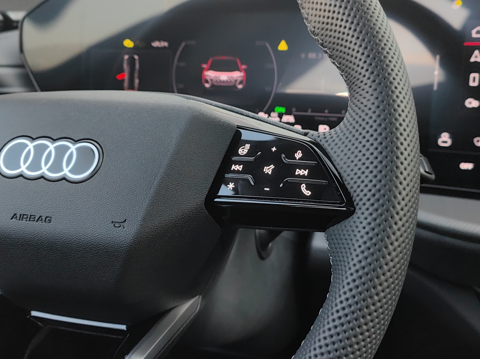 AUDI SQ5 TFSI quattro S-tronic-image-12