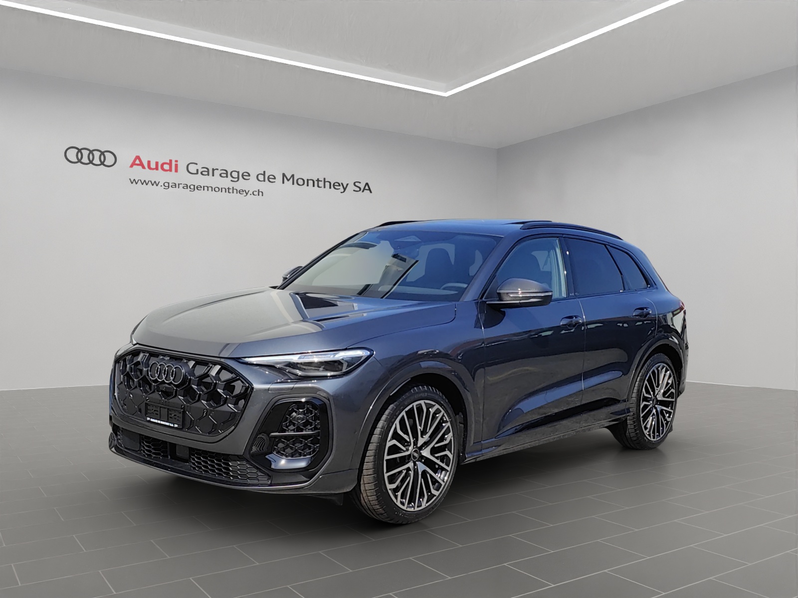AUDI SQ5 TFSI quattro S-tronic-image-0