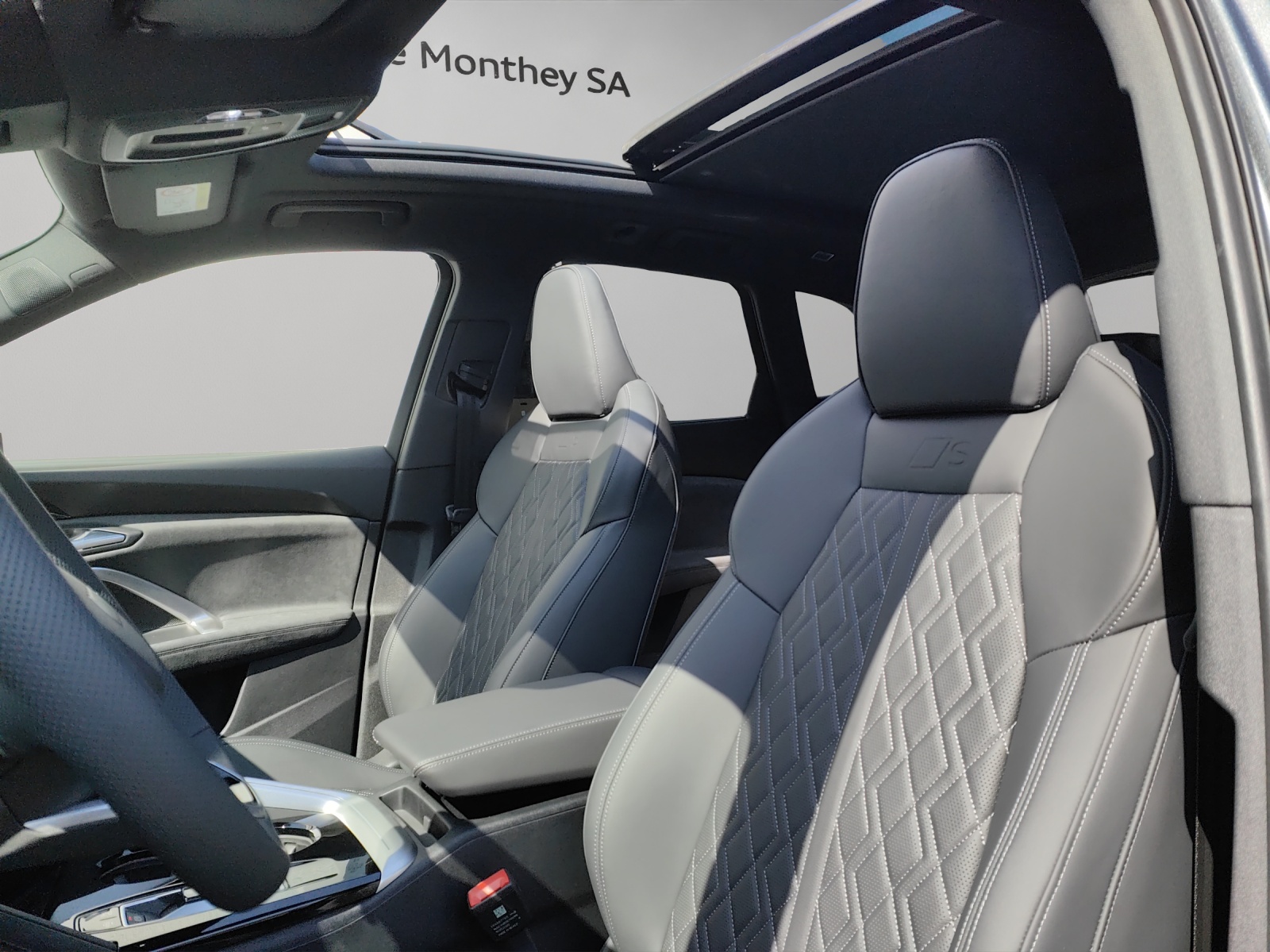 AUDI SQ5 TFSI quattro S-tronic-image-10