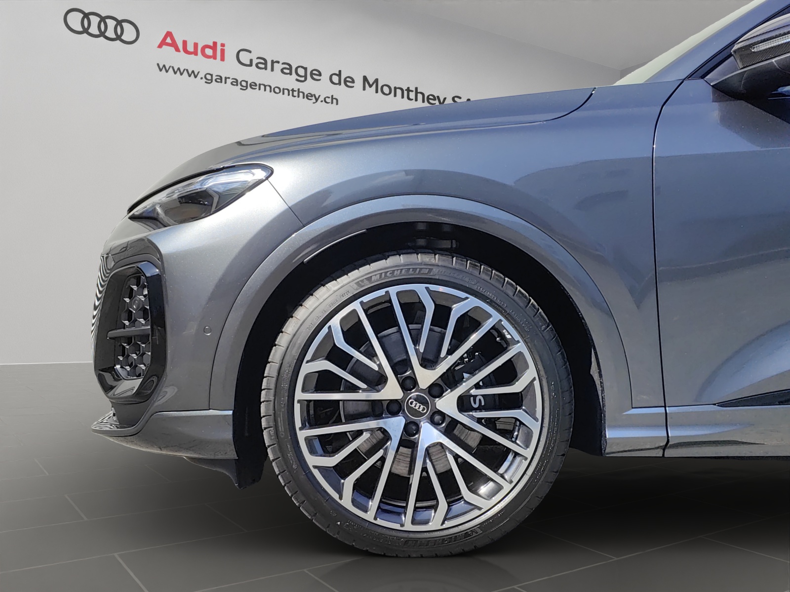 AUDI SQ5 TFSI quattro S-tronic-image-7