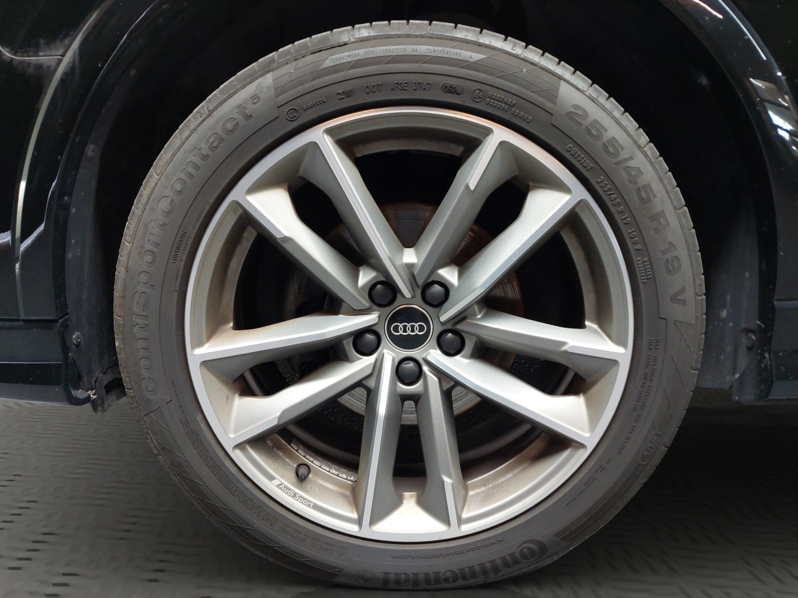 AUDI Q3 35 TDI S line quattro S-tronic-image-11