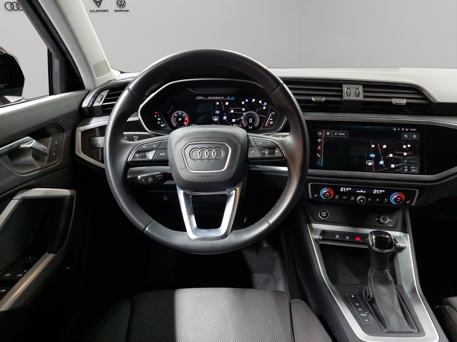 AUDI Q3 35 TDI S line quattro S-tronic-image-6