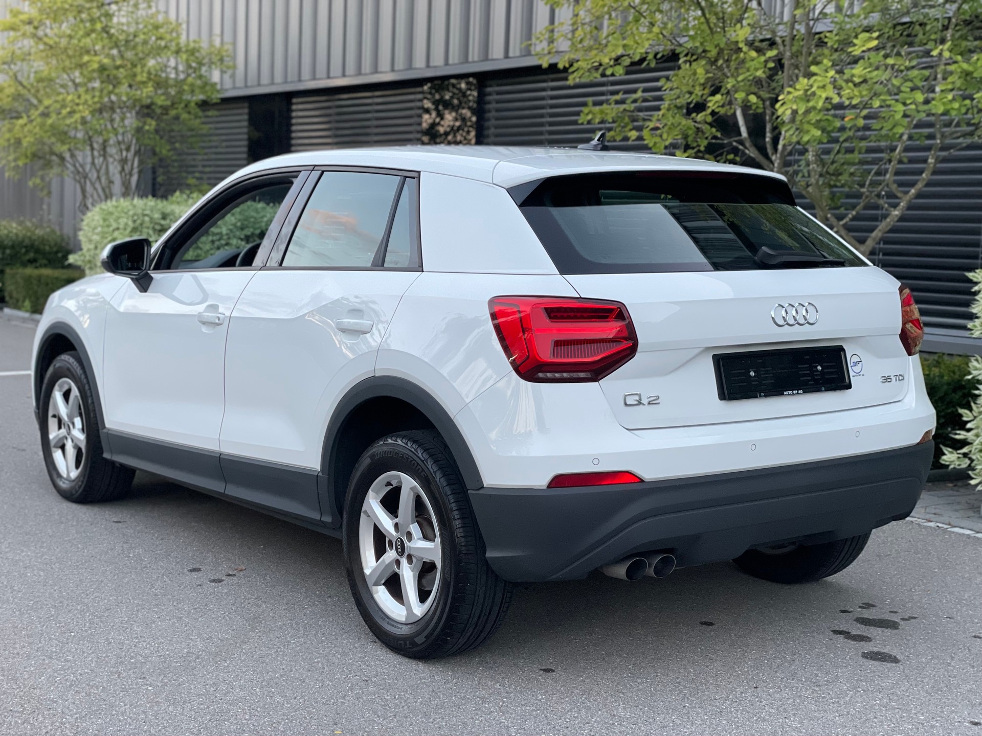 AUDI Q2 35 TDI Attraction quattro S-tronic-image-6