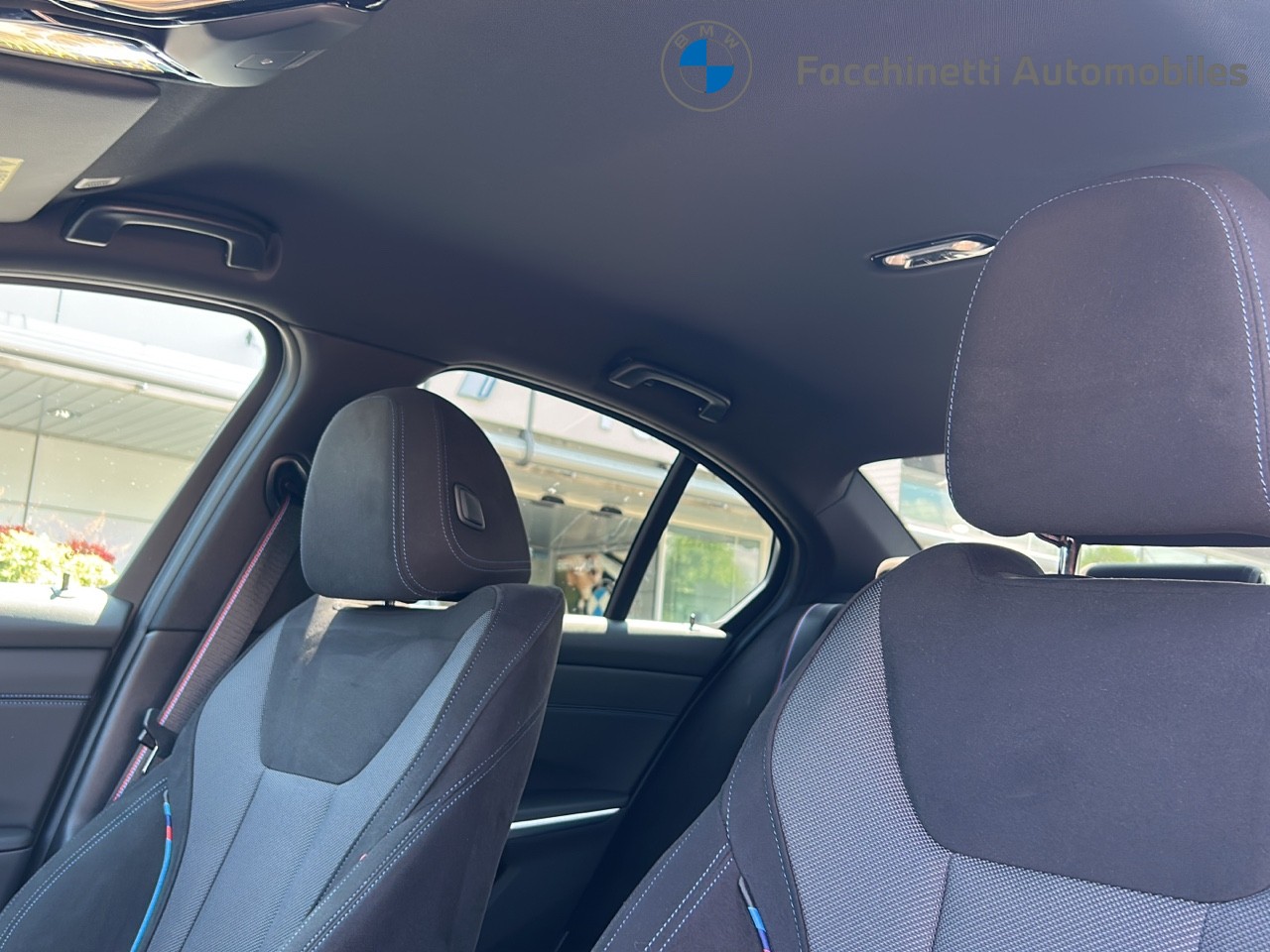 BMW 330i xDrive Steptronic M Sport Pro-image-18